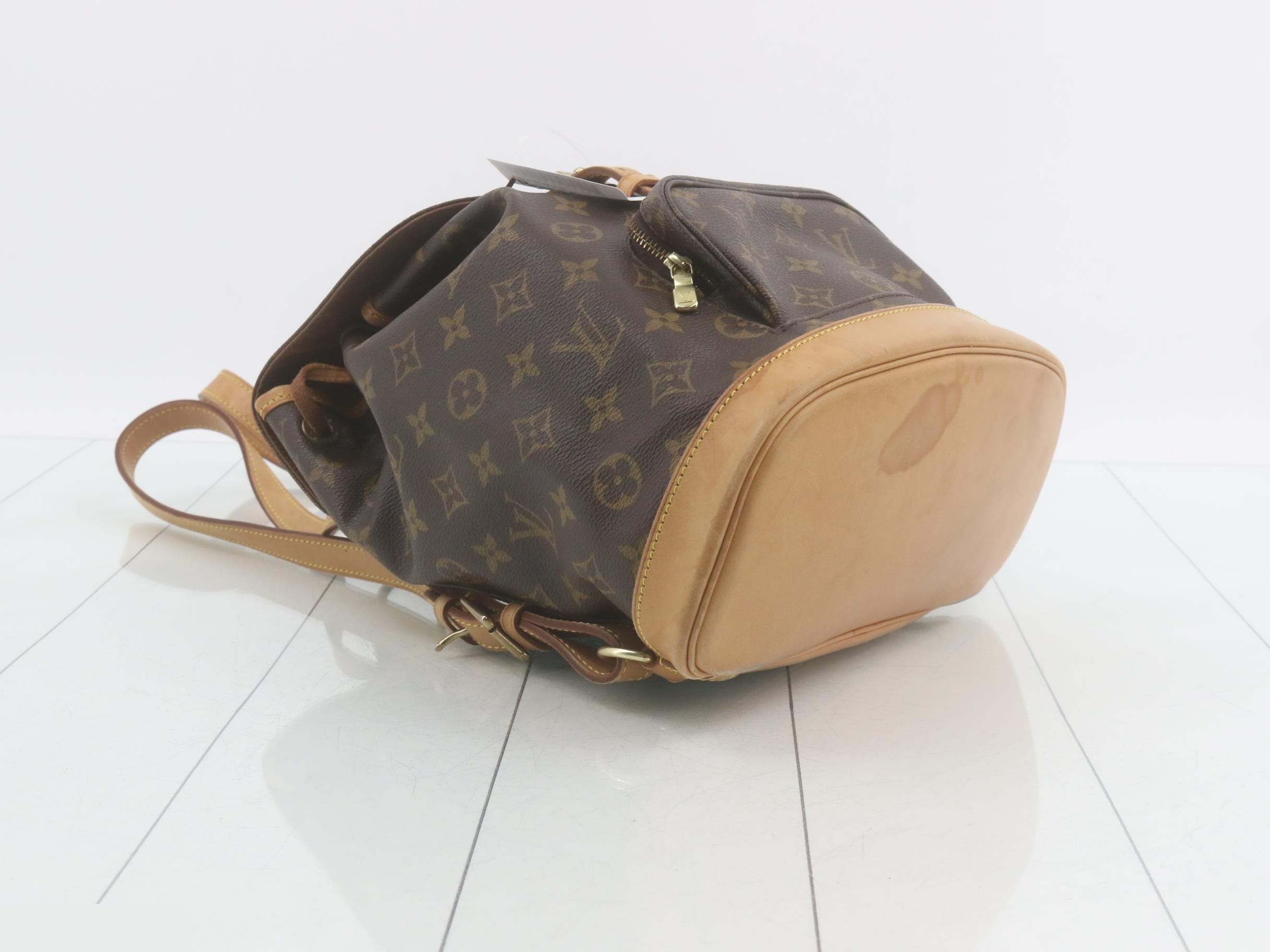 LV Monogram Montsouris MM Backpack M51136 — view 5