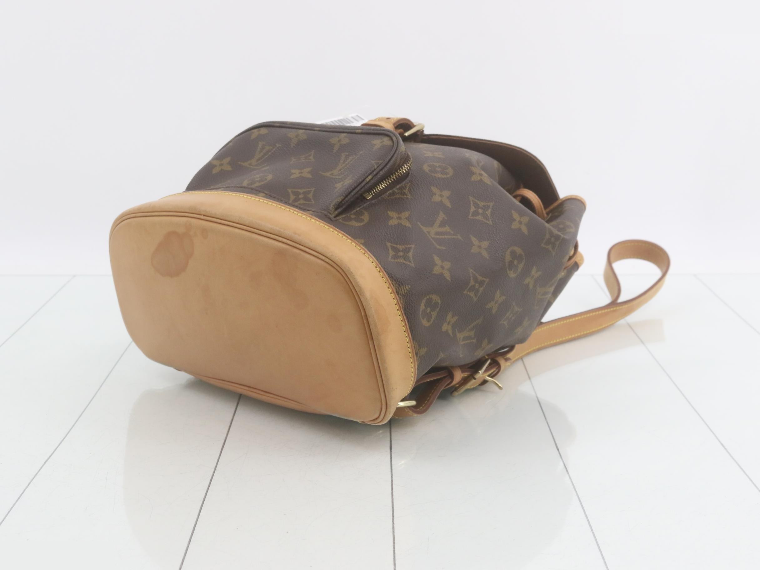 LV Monogram Montsouris MM Backpack M51136 — view 6