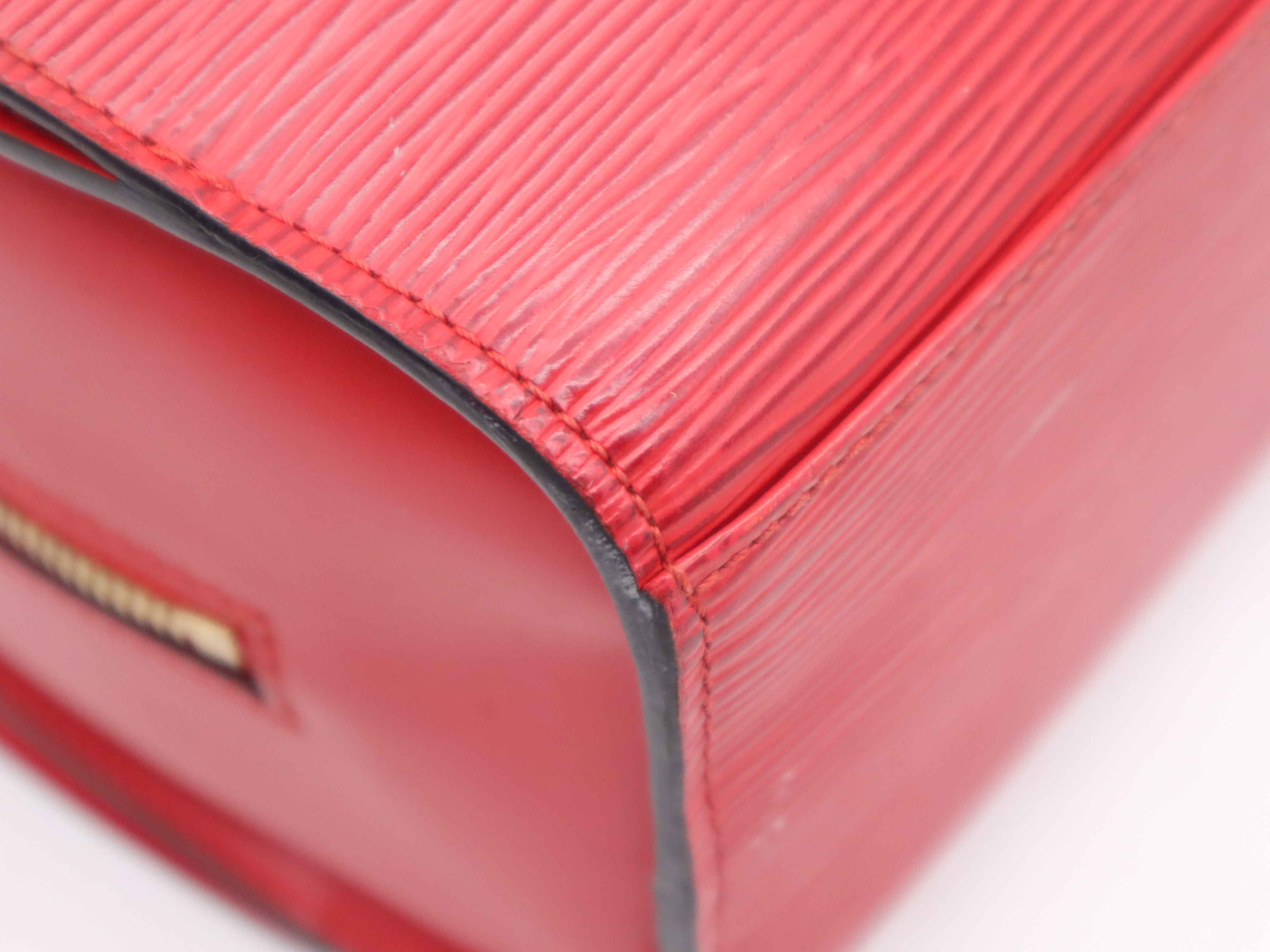 M52057 Epi Pont Neuf Castilian Red Handbag — view 11