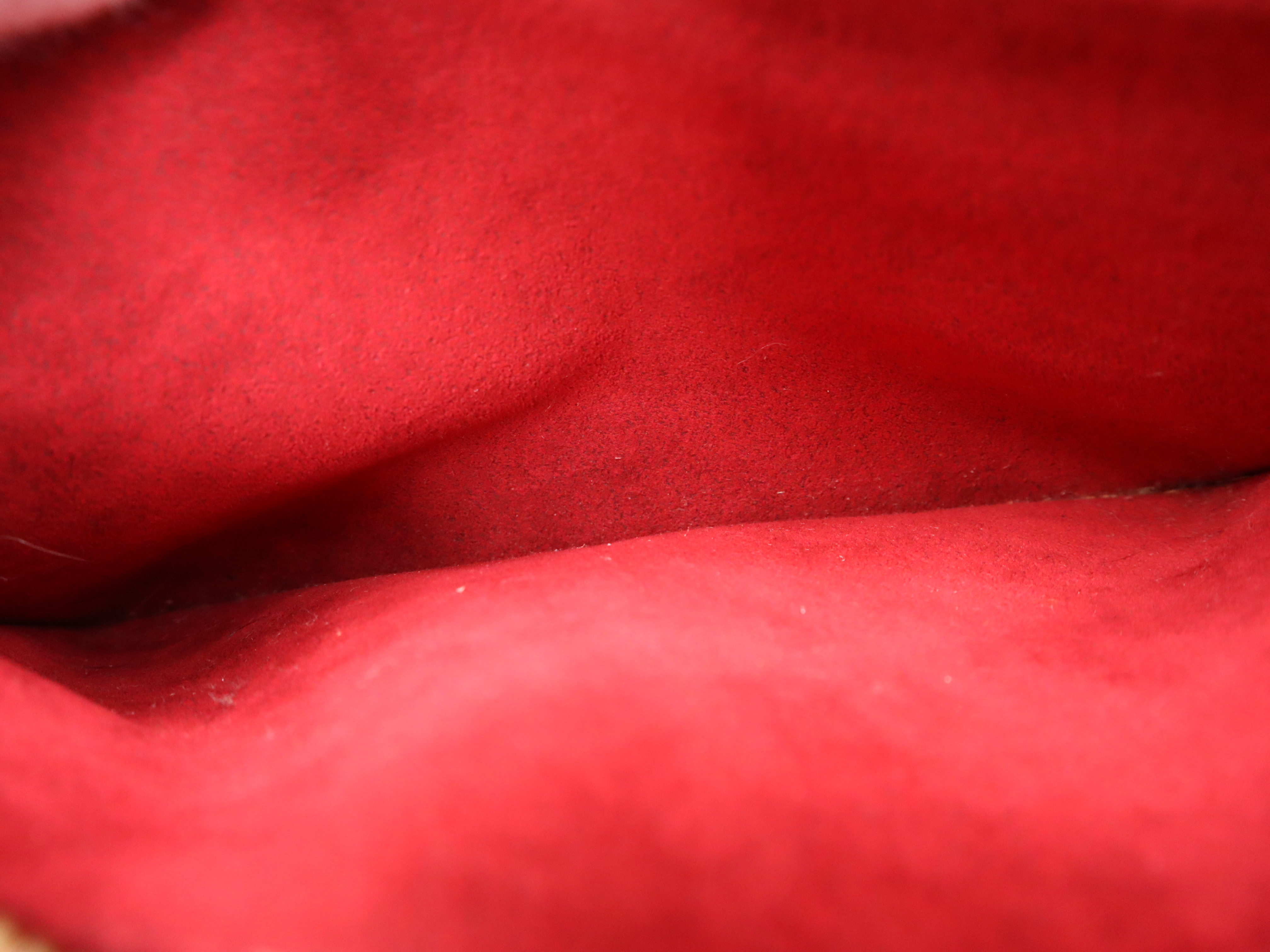 M52057 Epi Pont Neuf Castilian Red Handbag — view 13