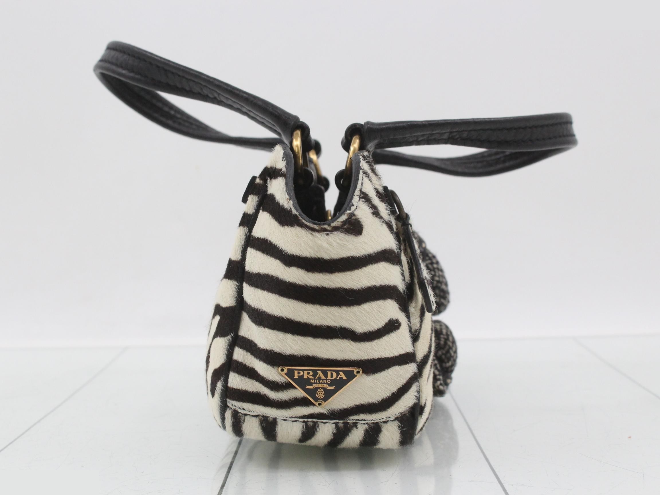 Handbag, calfskin, logo plate — view 4