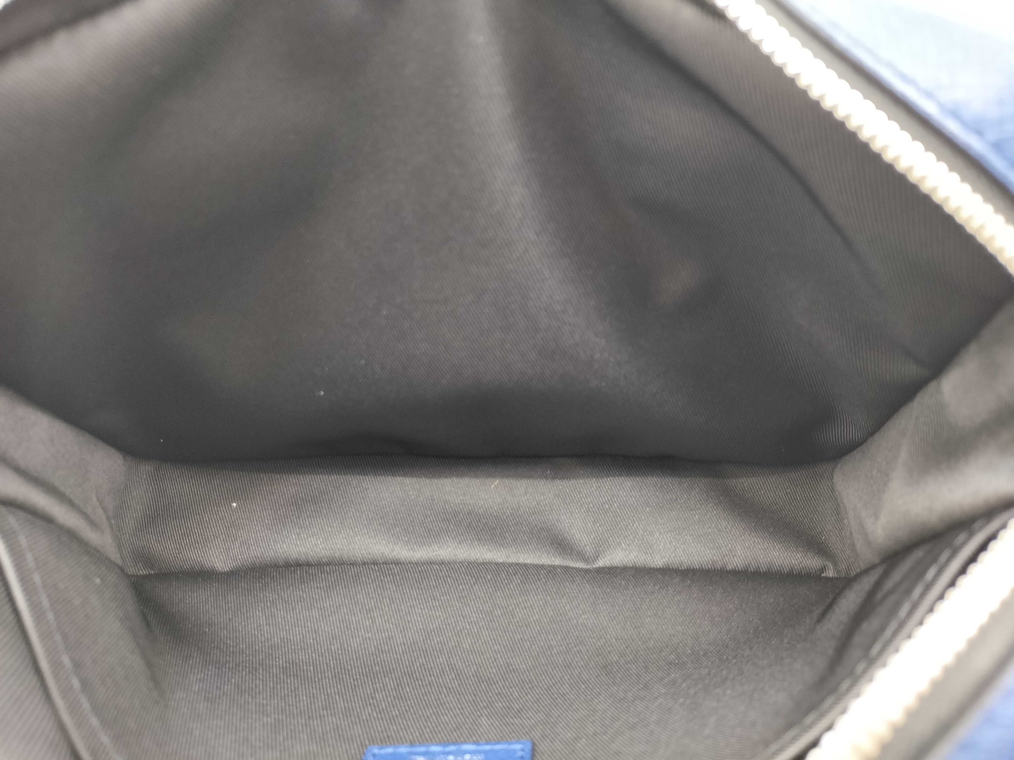 Outdoor Messenger PM Shoulder Bag — view 11