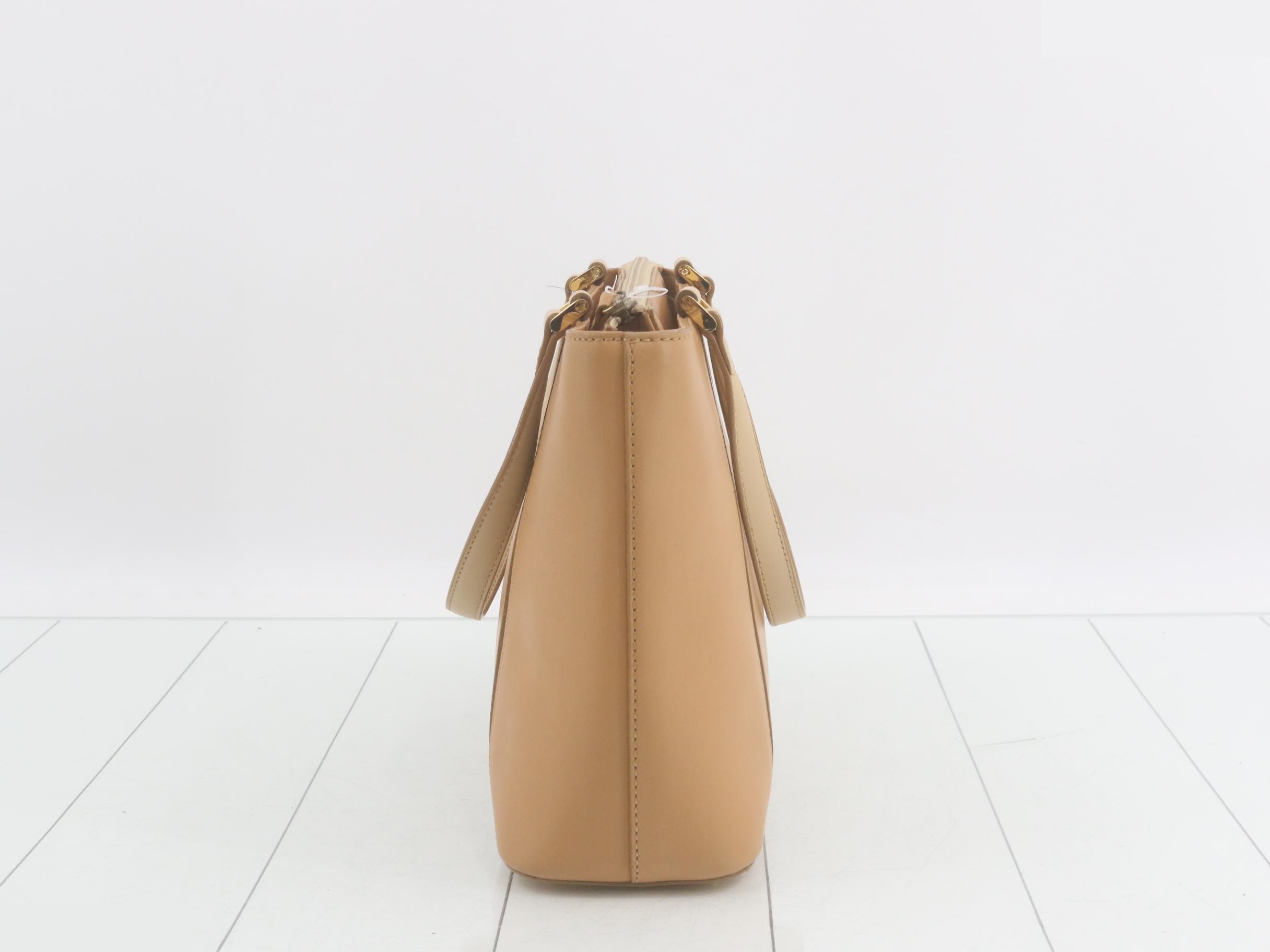 handbag — view 4