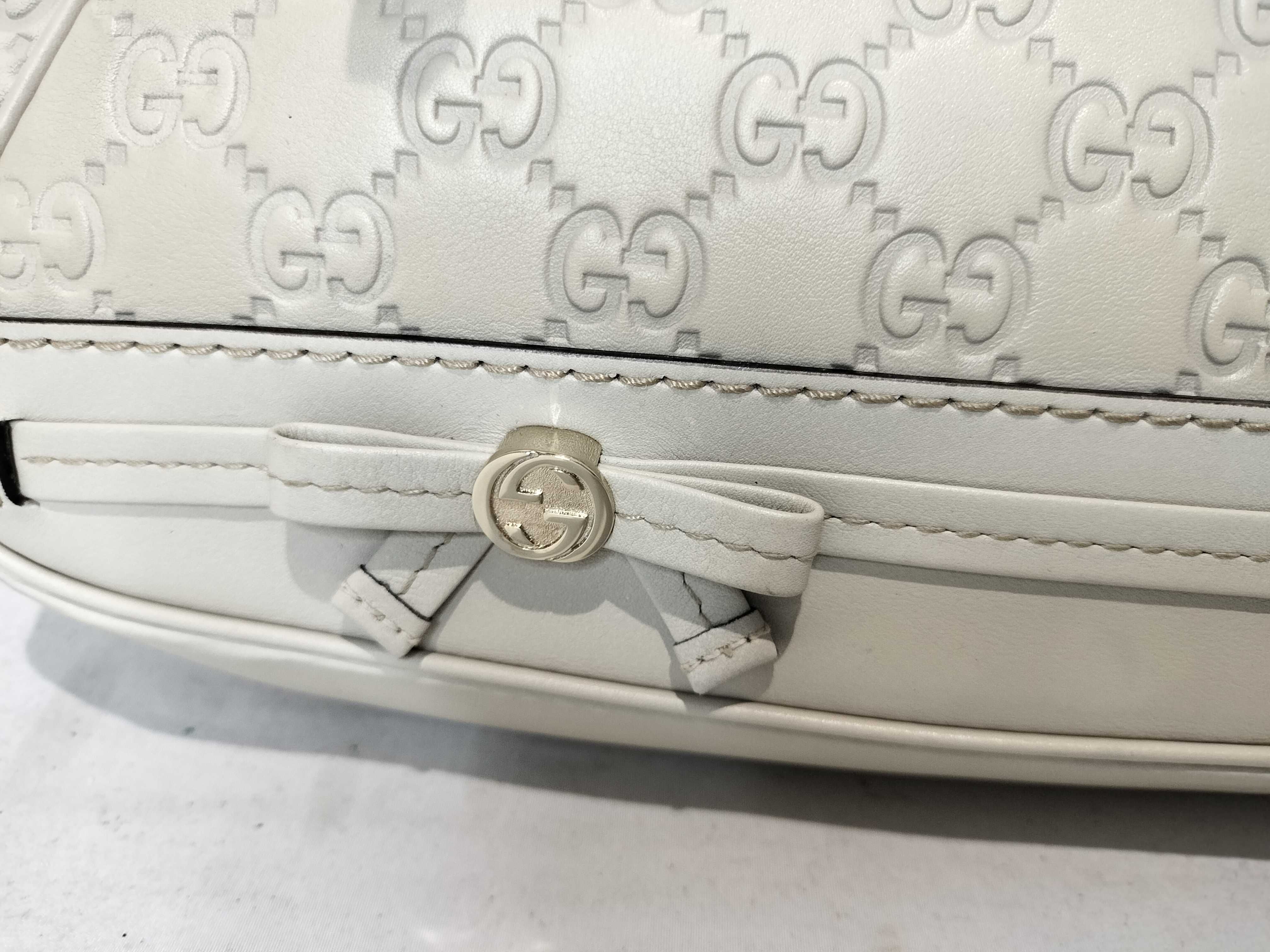 White Leather Bow Shoulder Bag (Handbag) — view 2