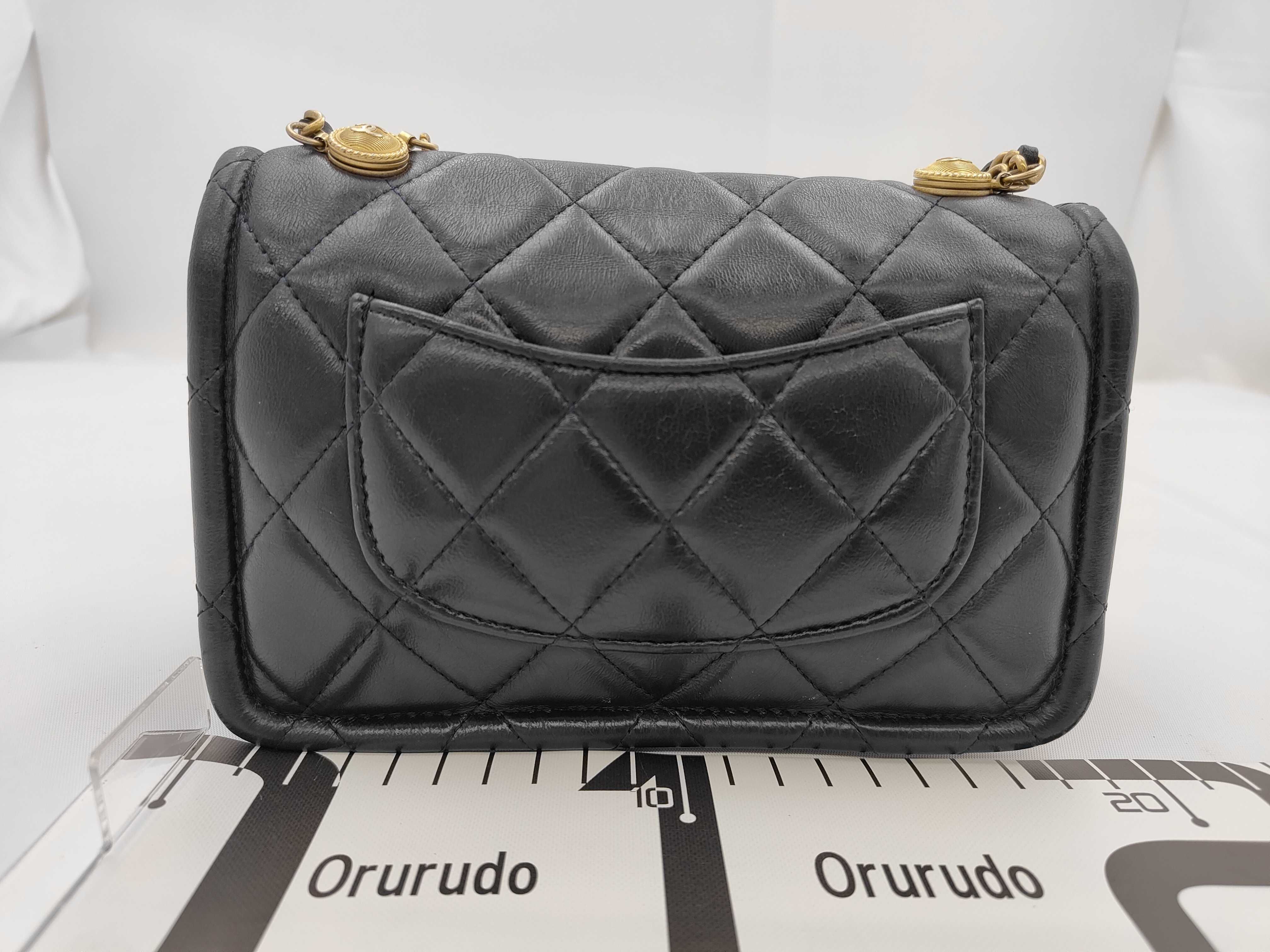 Matelassé Chain Wallet, Lambskin, Navy Bag — view 2