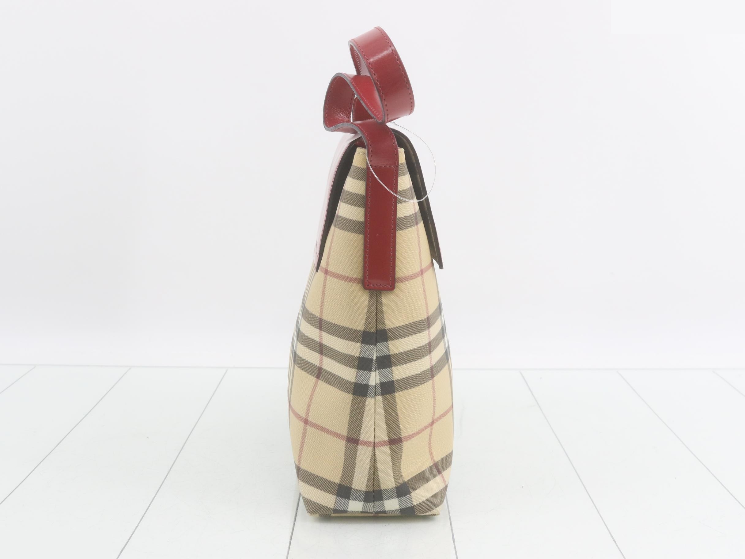 Other lines: Nova Check bags and shoulder bags — view 4