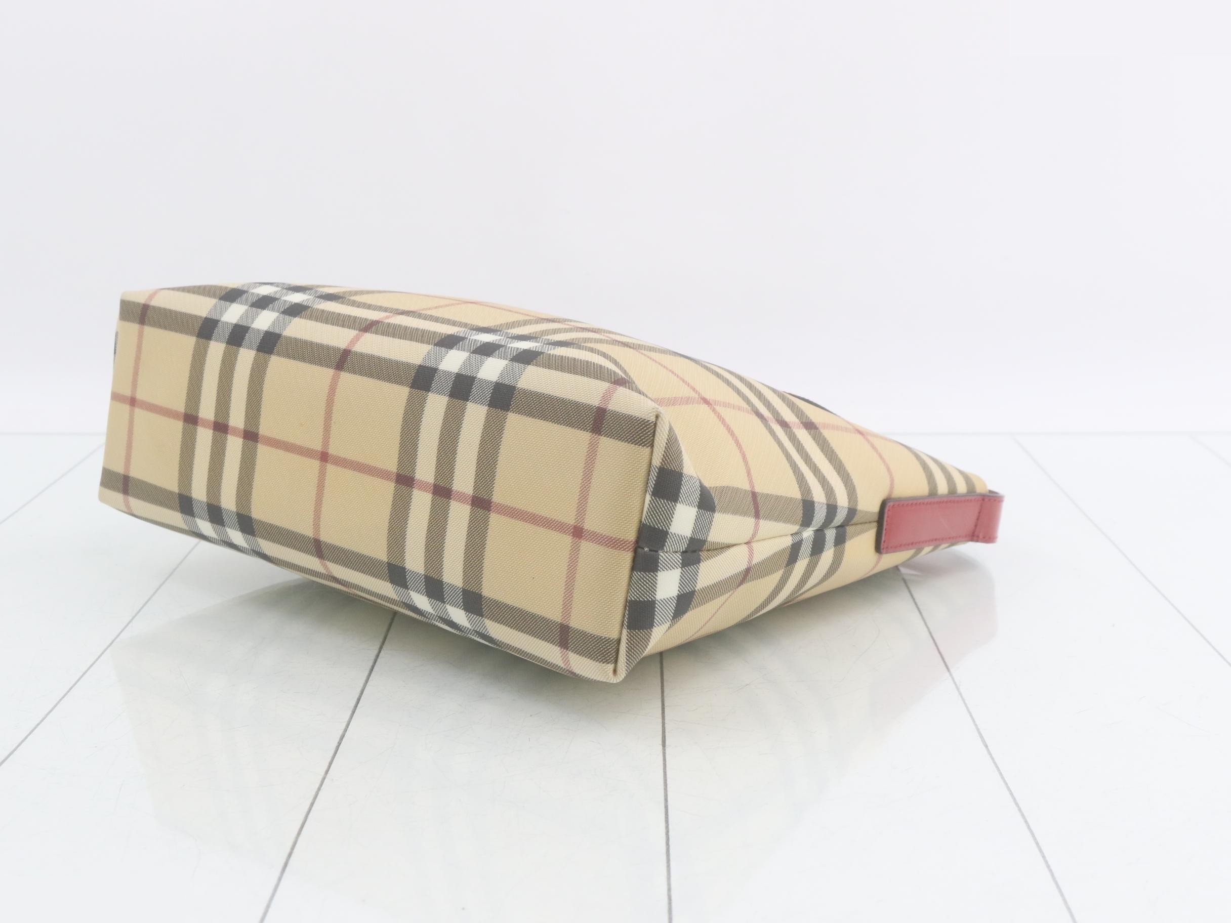 Other lines: Nova Check bags and shoulder bags — view 6