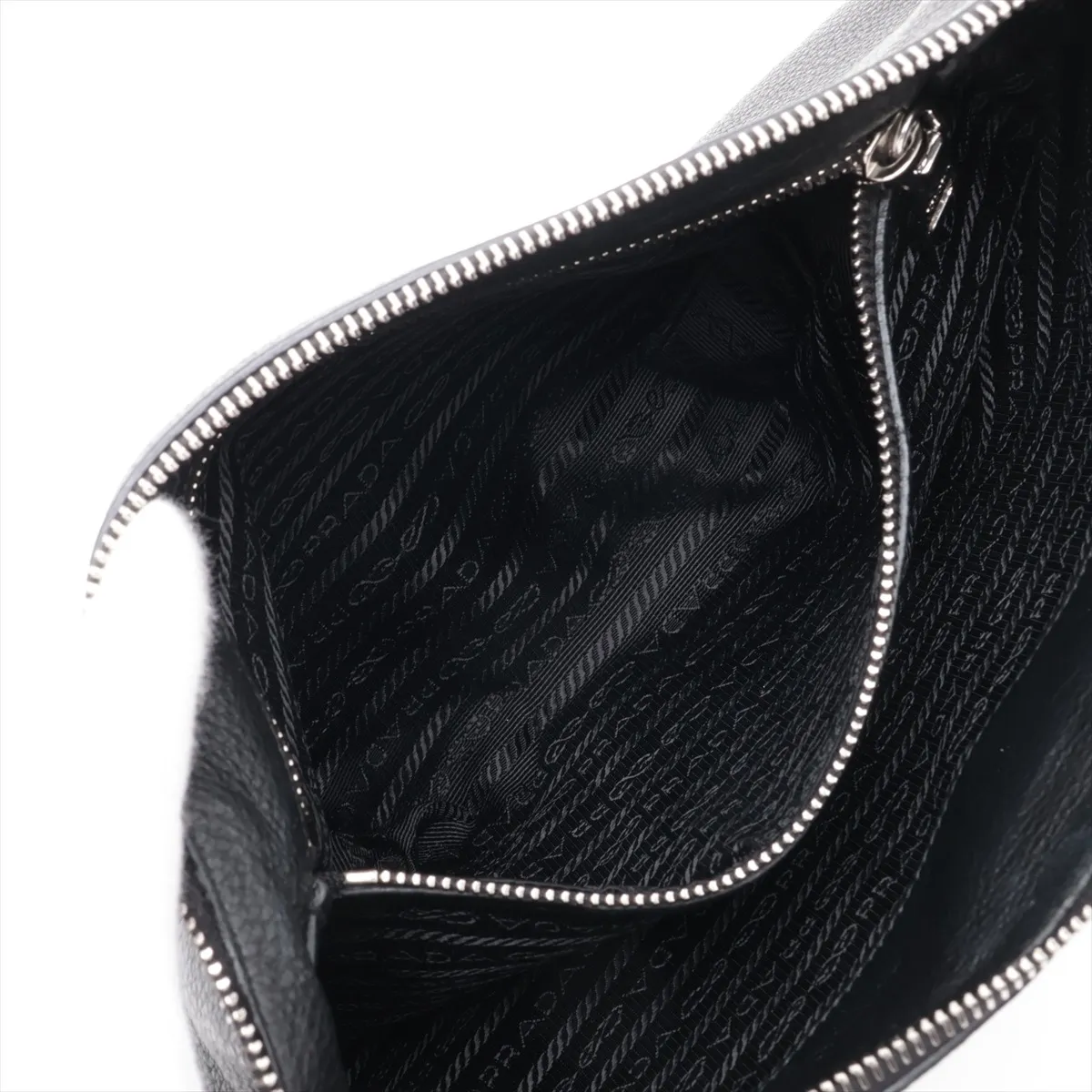 Vitello Daino Leather Shoulder Bag, Black — view 7
