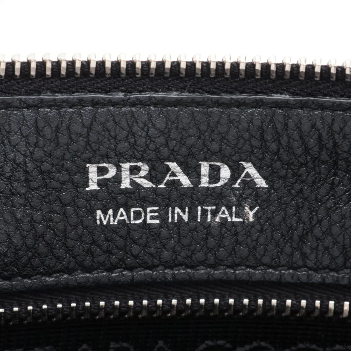 Vitello Daino Leather Shoulder Bag, Black — view 8