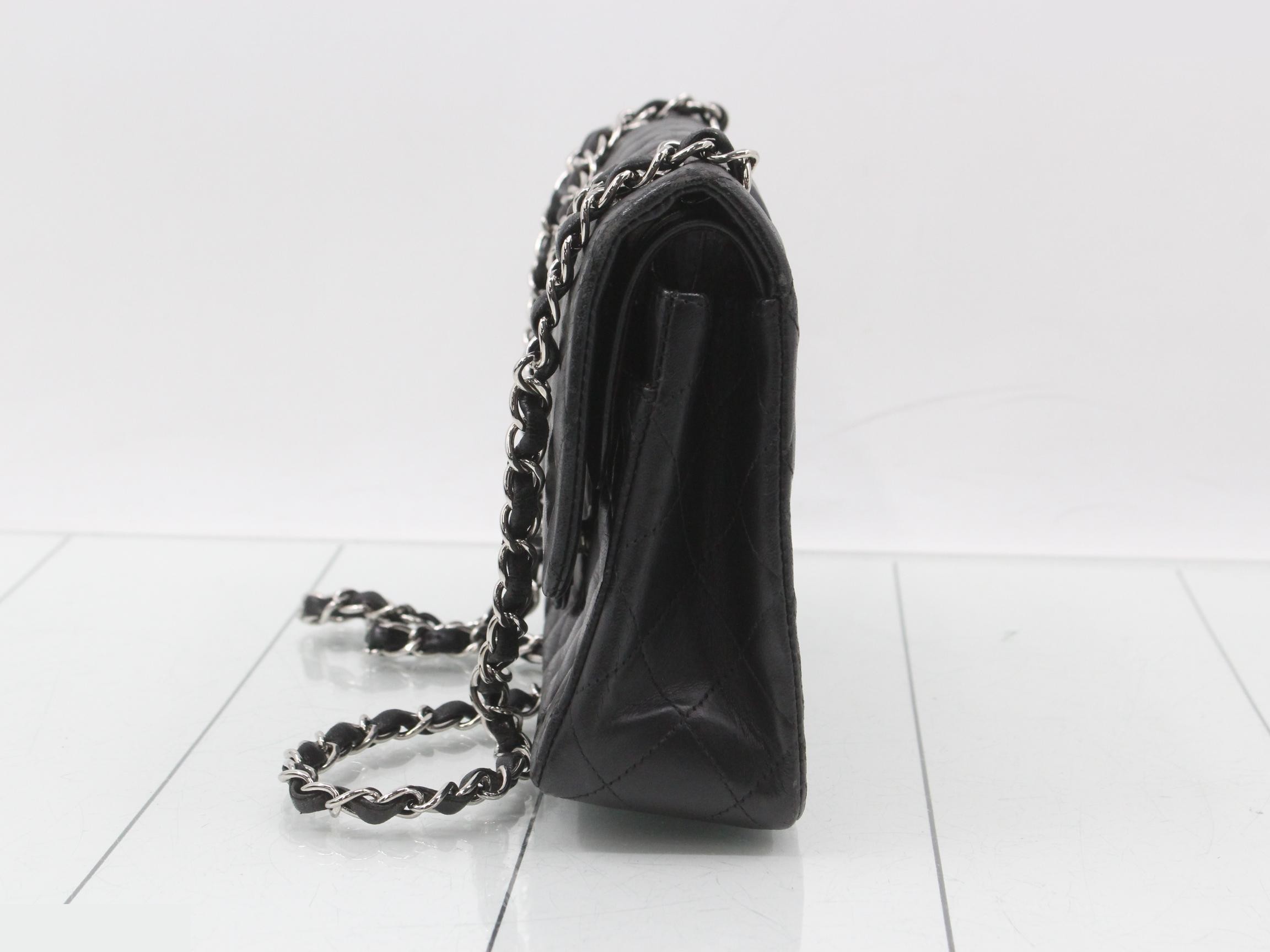 Matelassé 25 (Bag) - Shoulder Bag — view 3