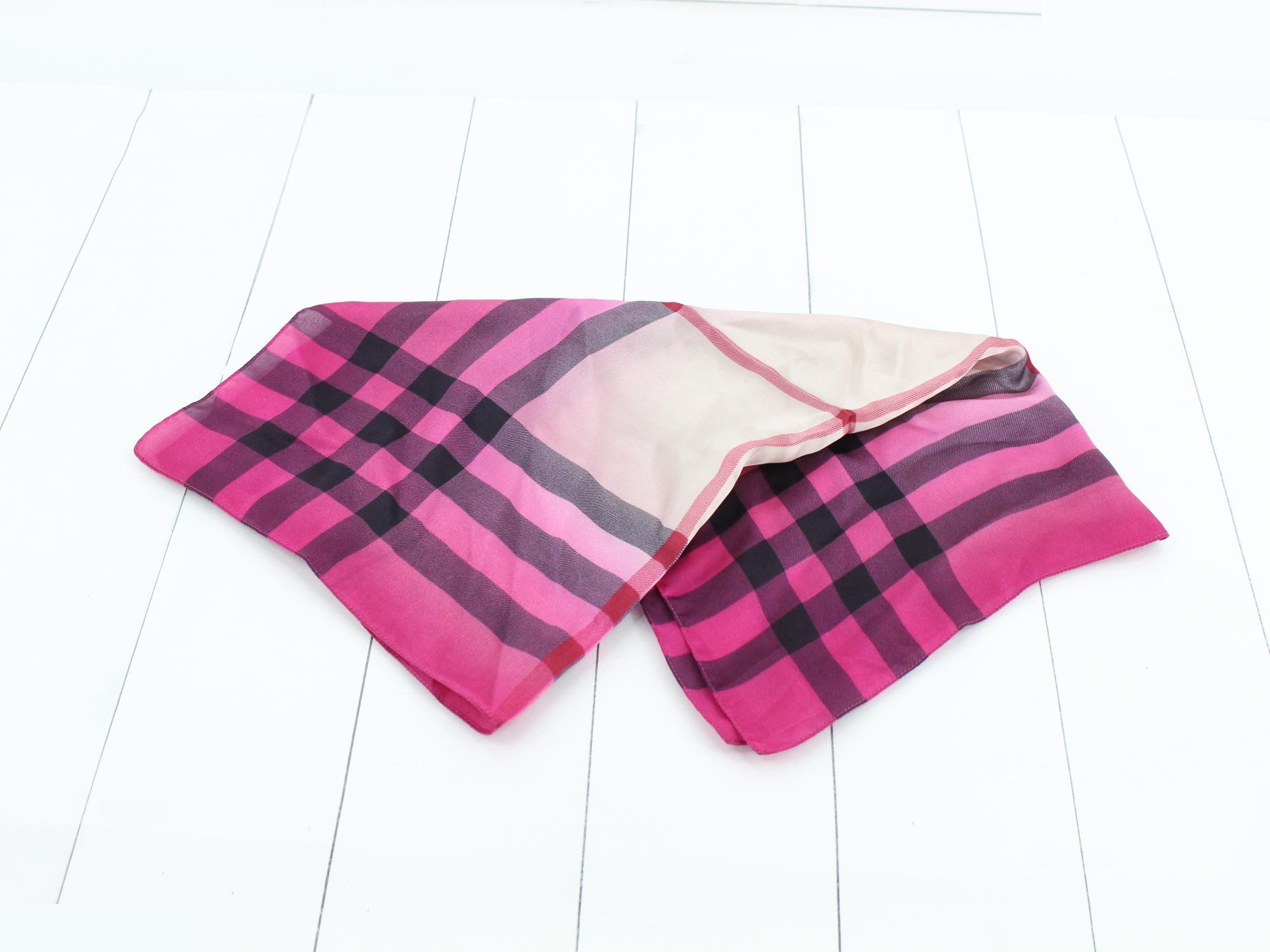 Other lines: Small items, accessories, scarves — view 3