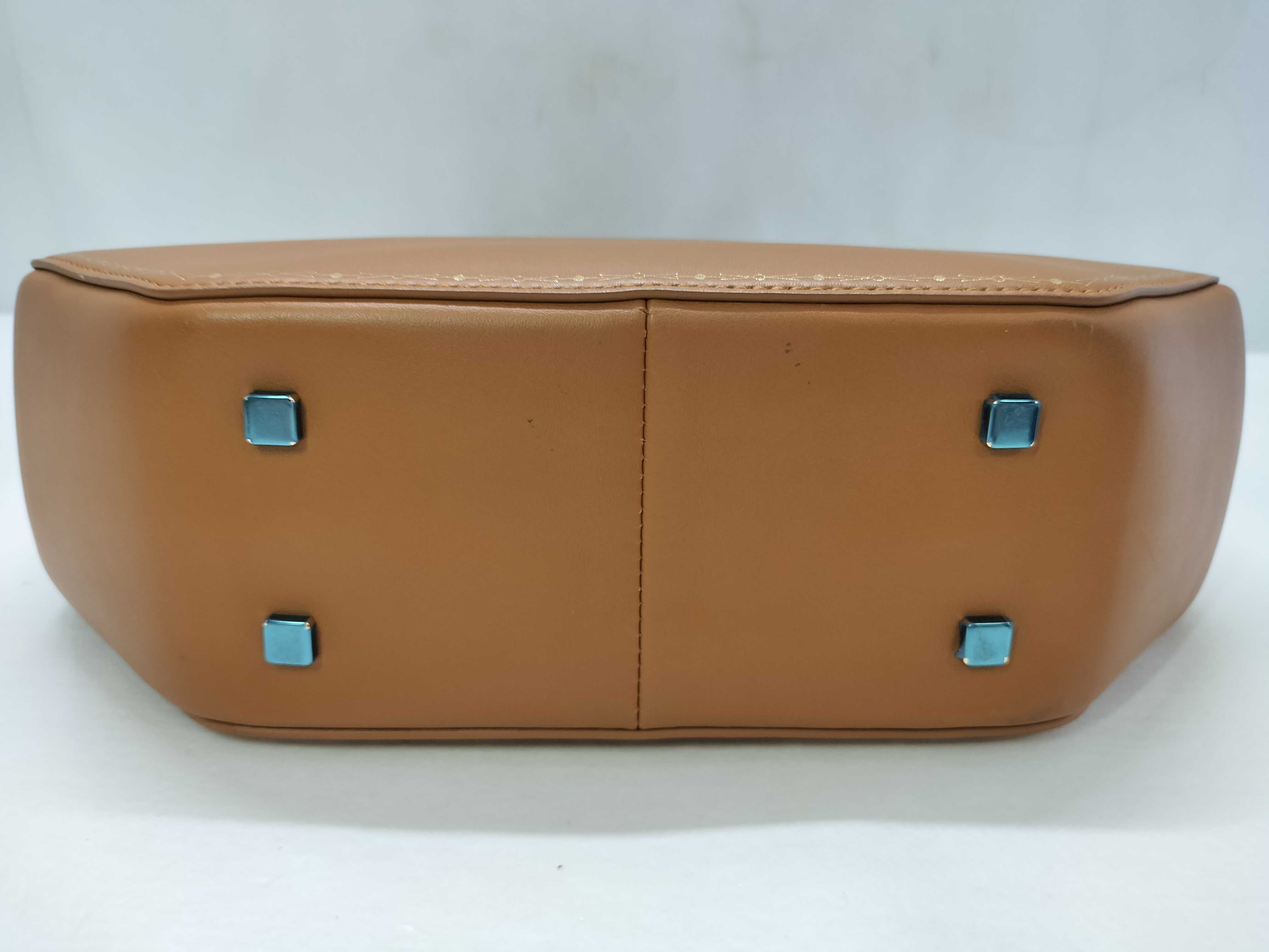 SG - Guirlande de SM Leather 2-way handbag with mirror included. — view 12