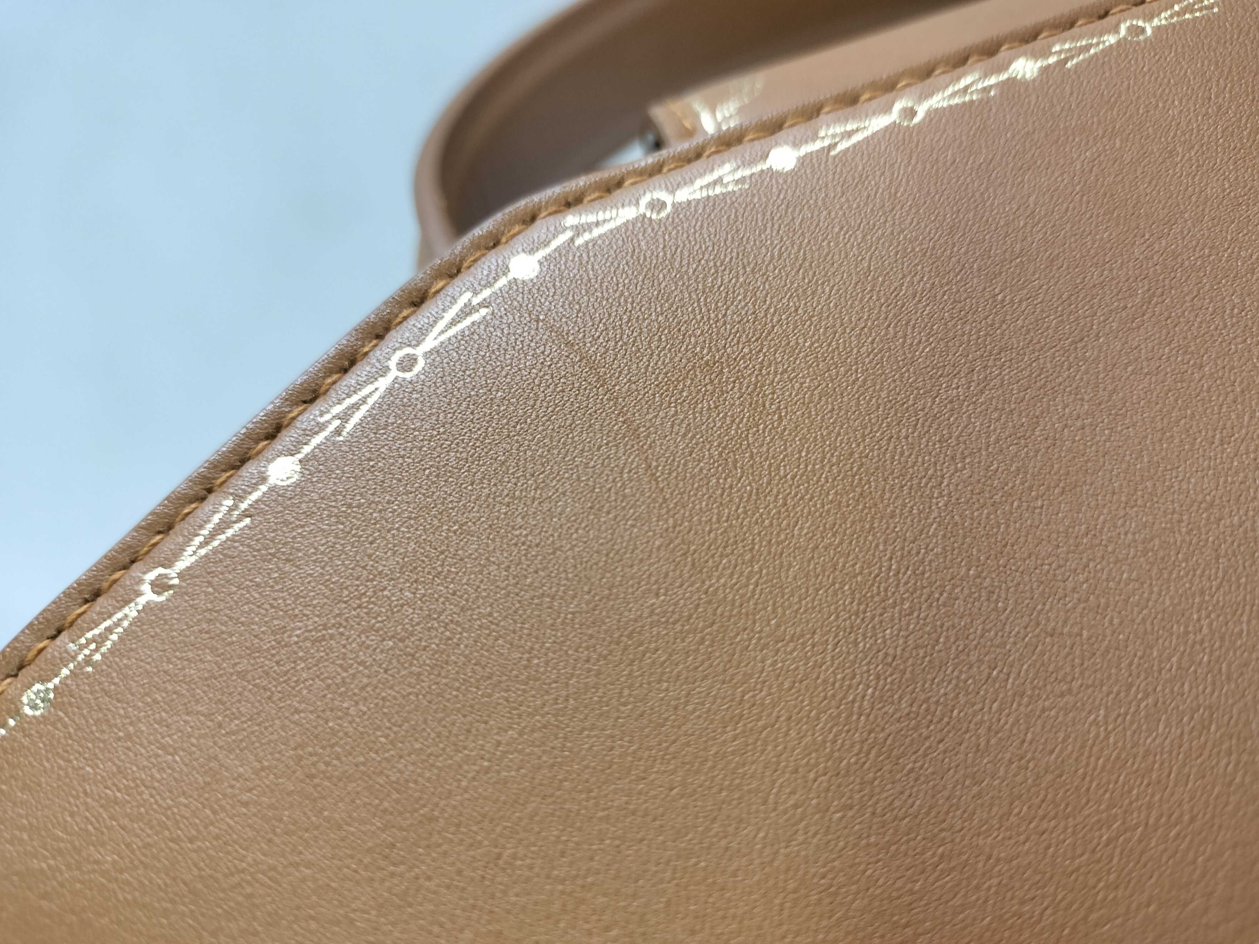 SG - Guirlande de SM Leather 2-way handbag with mirror included. — view 13