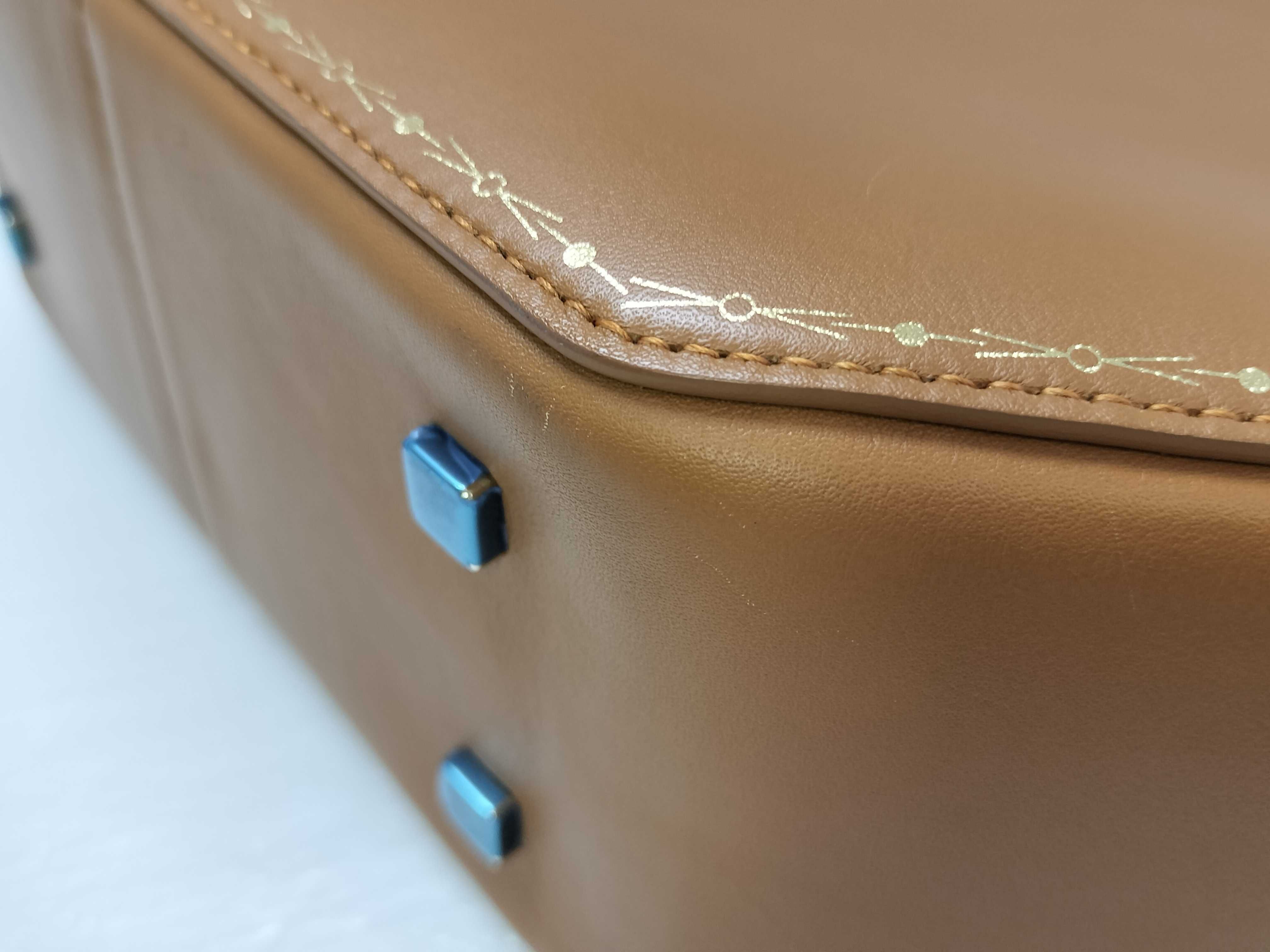 SG - Guirlande de SM Leather 2-way handbag with mirror included. — view 6