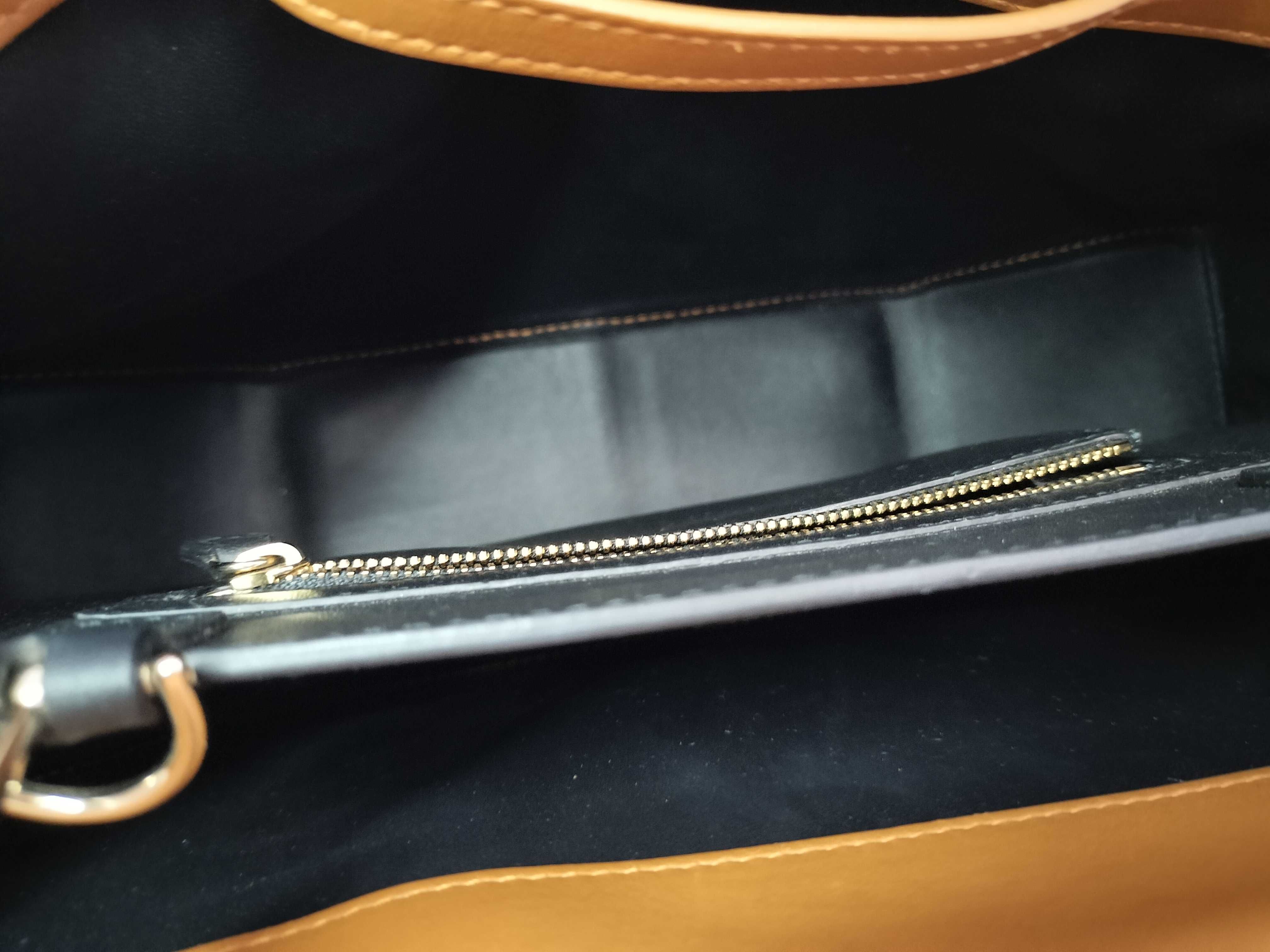 SG - Guirlande de SM Leather 2-way handbag with mirror included. — view 7