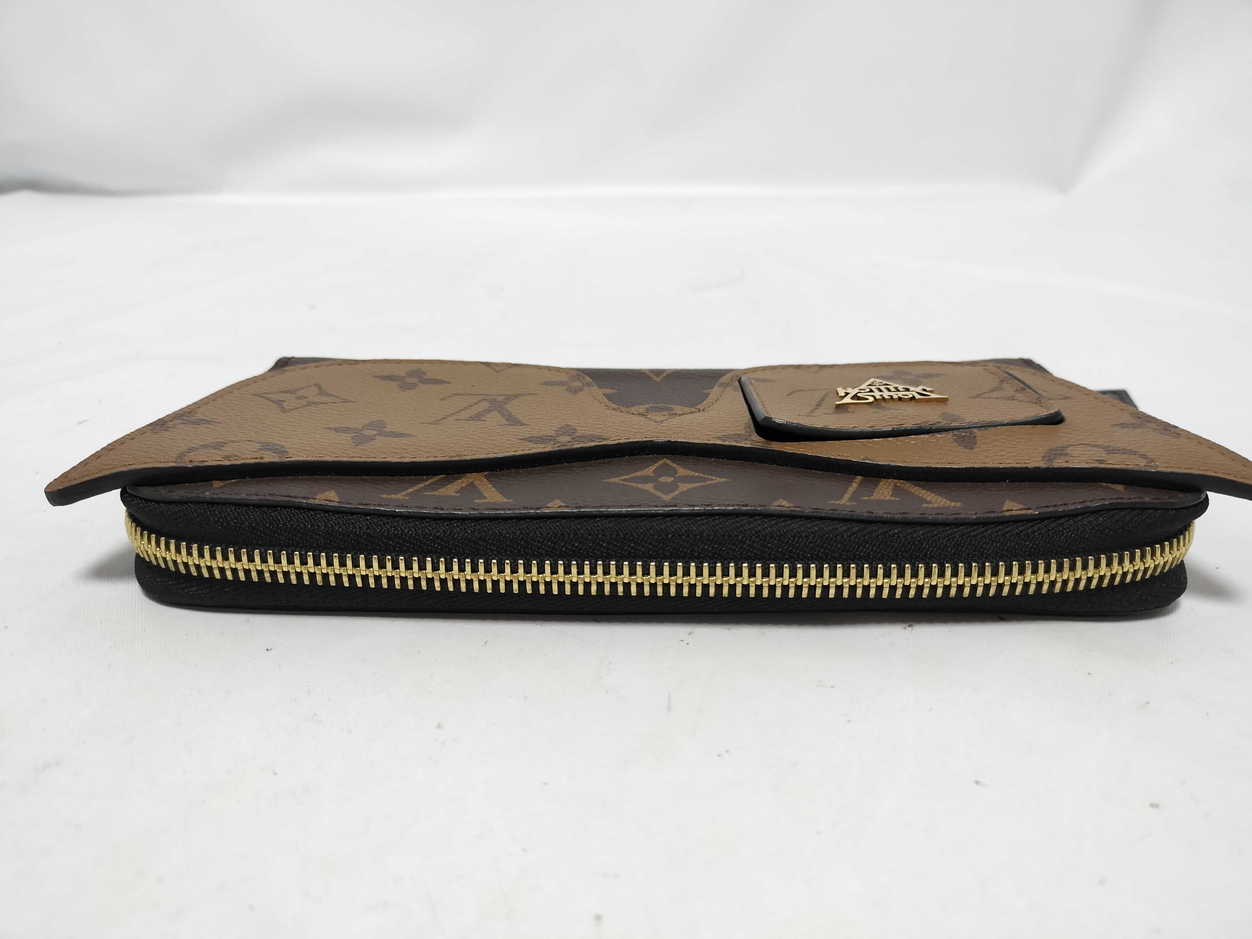 Monogram Louis Vuitton M68796 Chain Strap Round Zip Long Wallet — view 5