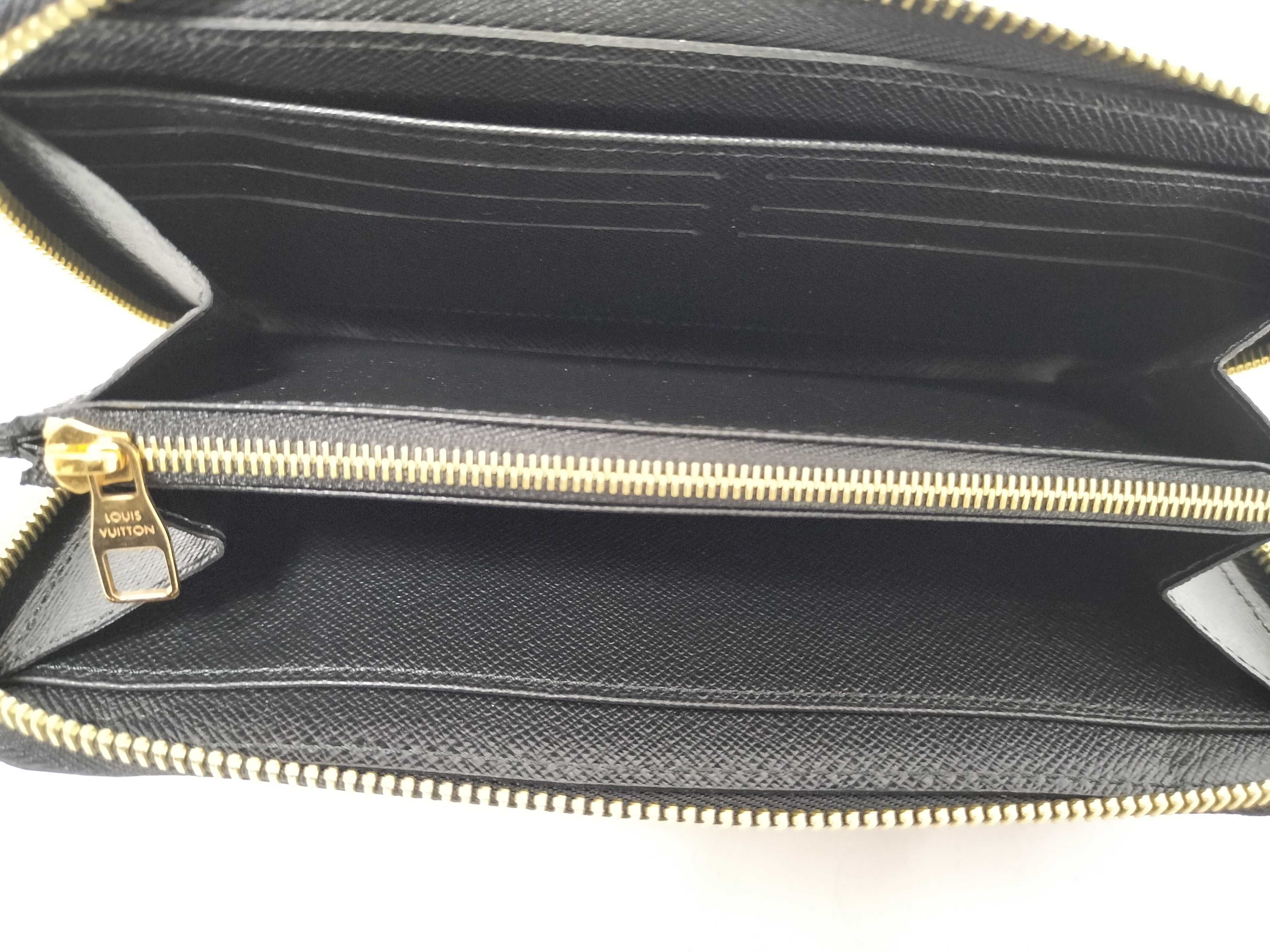 Monogram Louis Vuitton M68796 Chain Strap Round Zip Long Wallet — view 8