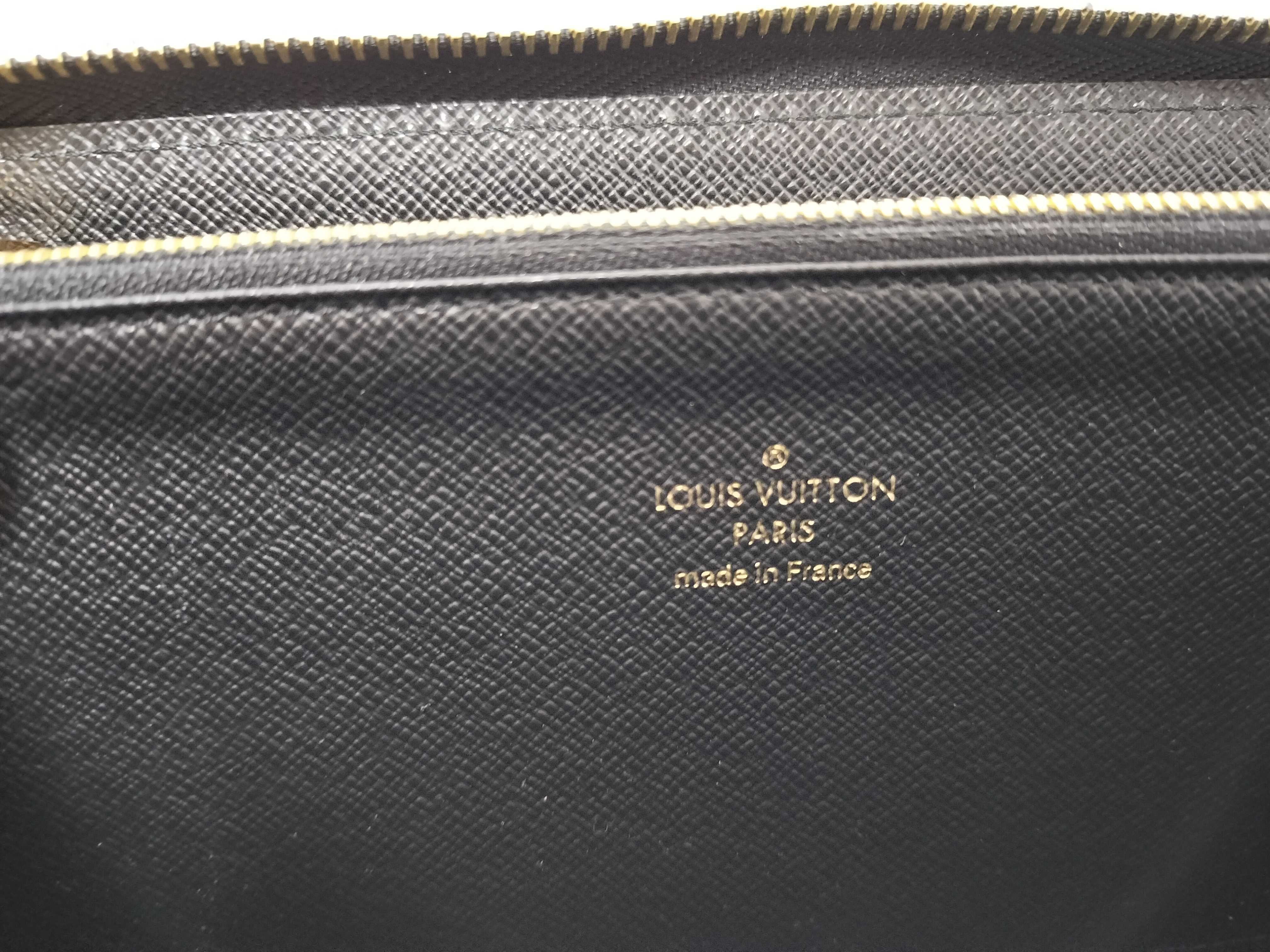 Monogram Louis Vuitton M68796 Chain Strap Round Zip Long Wallet — view 10