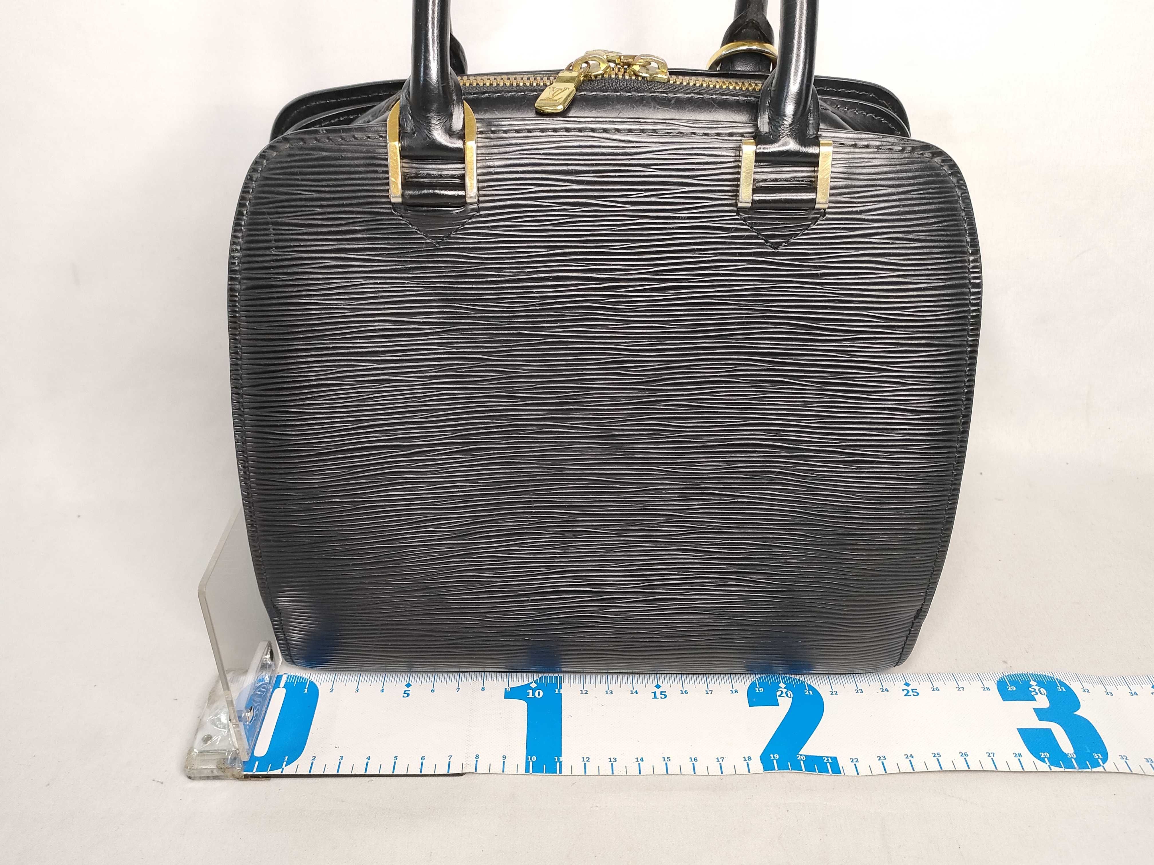 Epi Leather Pont Neuf M52052 MI0081 Black Handbag — view 2