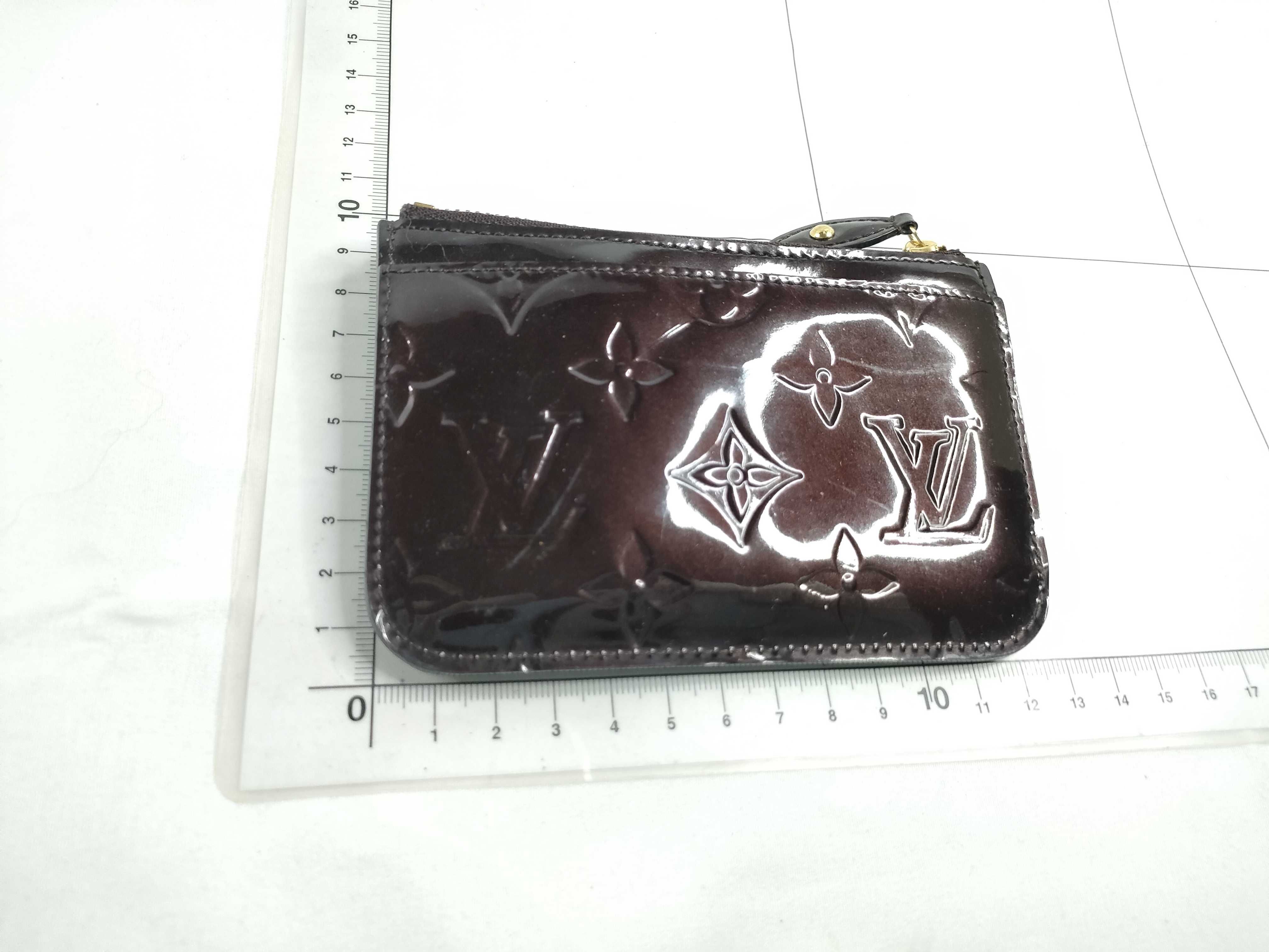 Vernis Coin Case — view 2