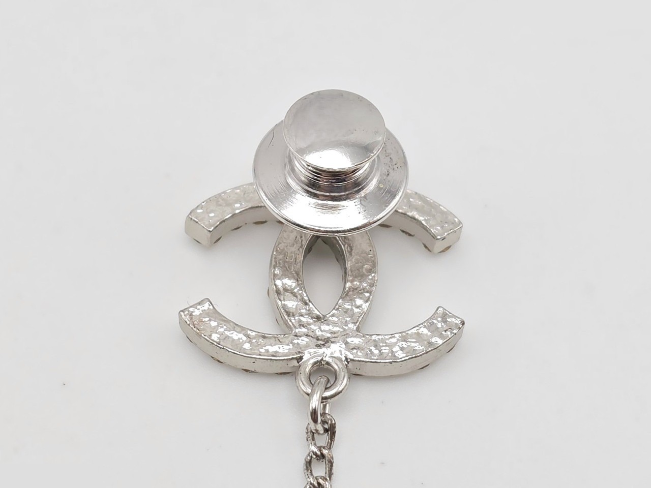 brooch — view 6