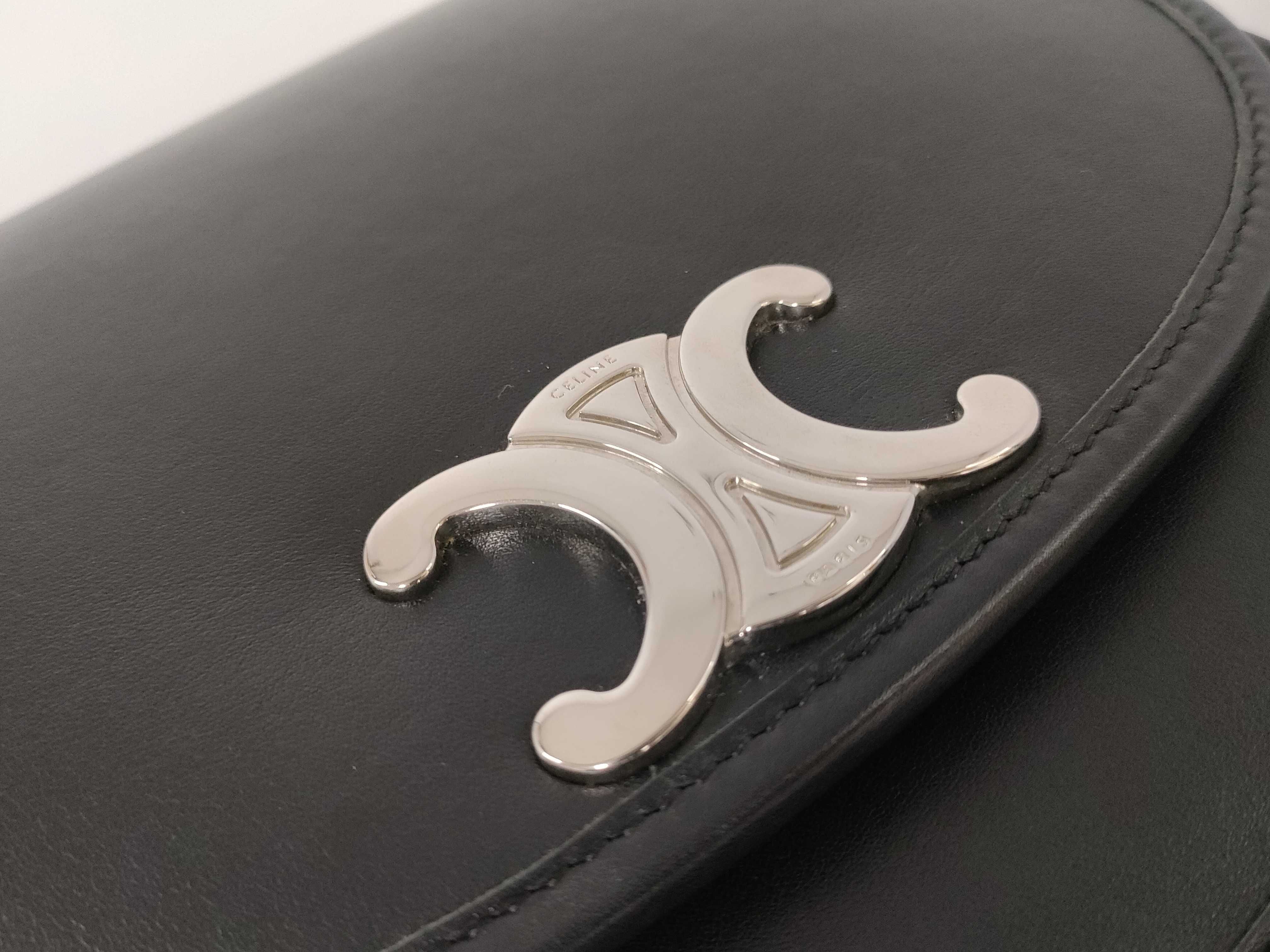 Medium Besace Triomphe Shoulder Bag — view 15
