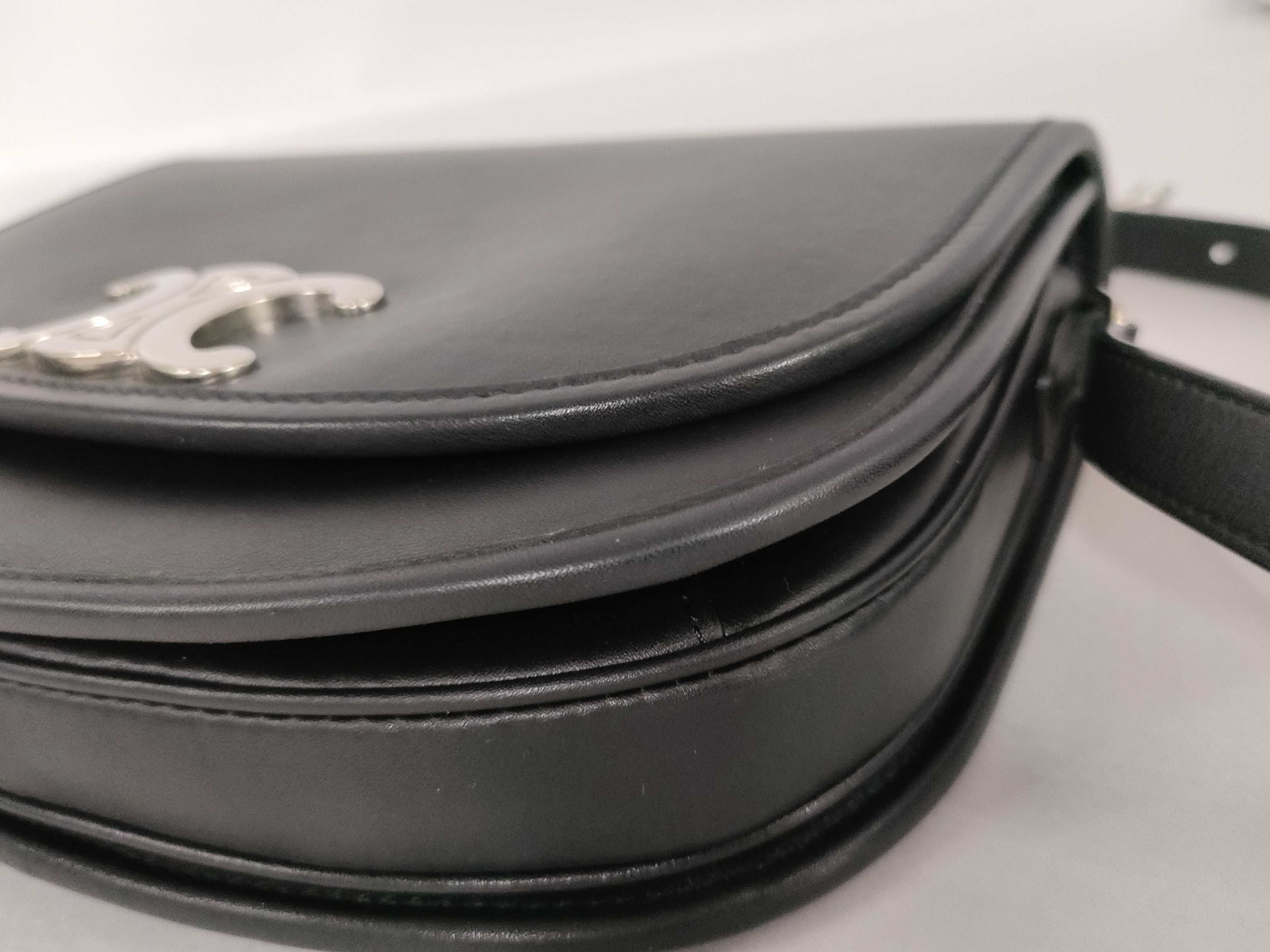 Medium Besace Triomphe Shoulder Bag — view 6