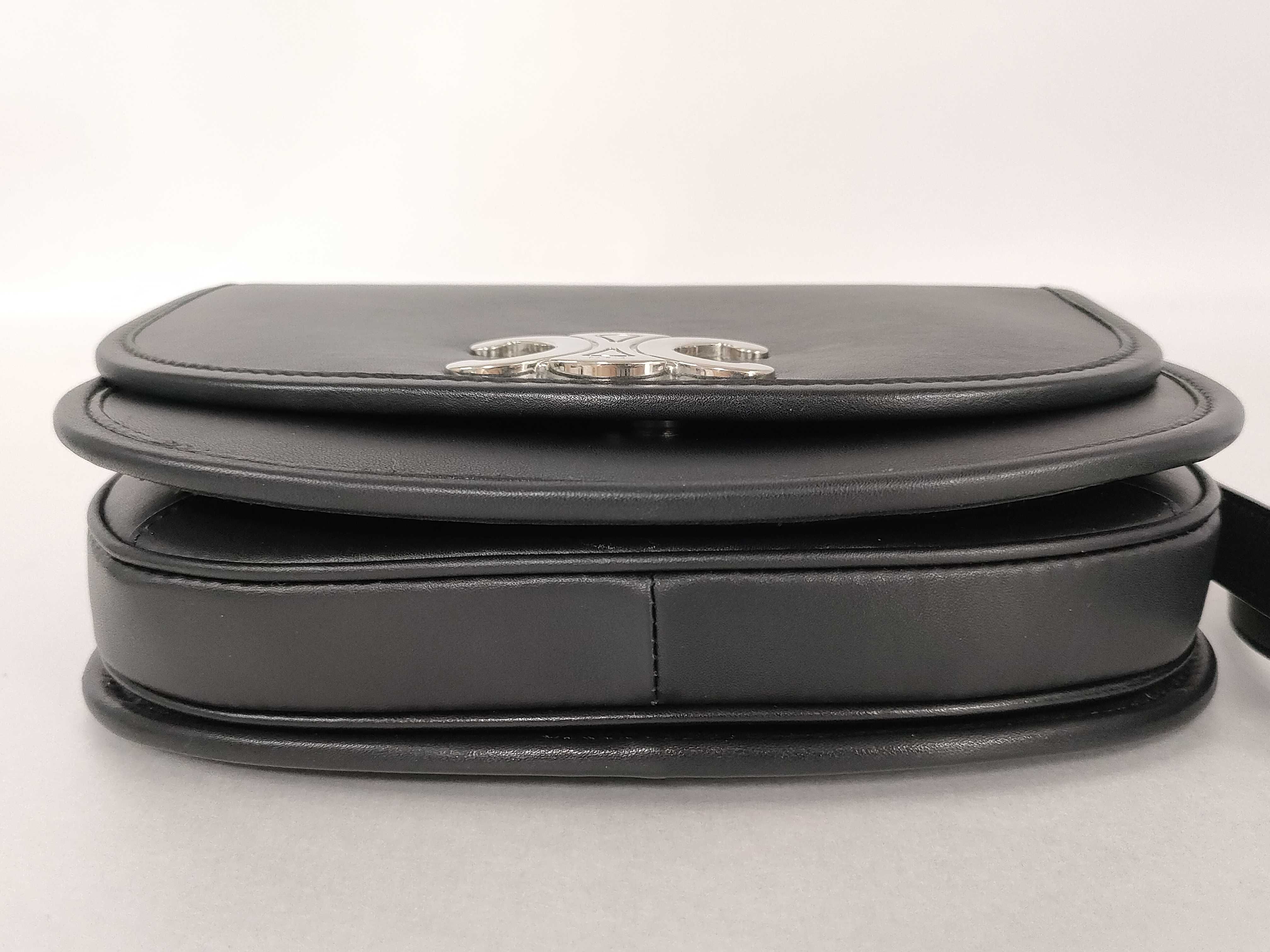 Medium Besace Triomphe Shoulder Bag — view 7