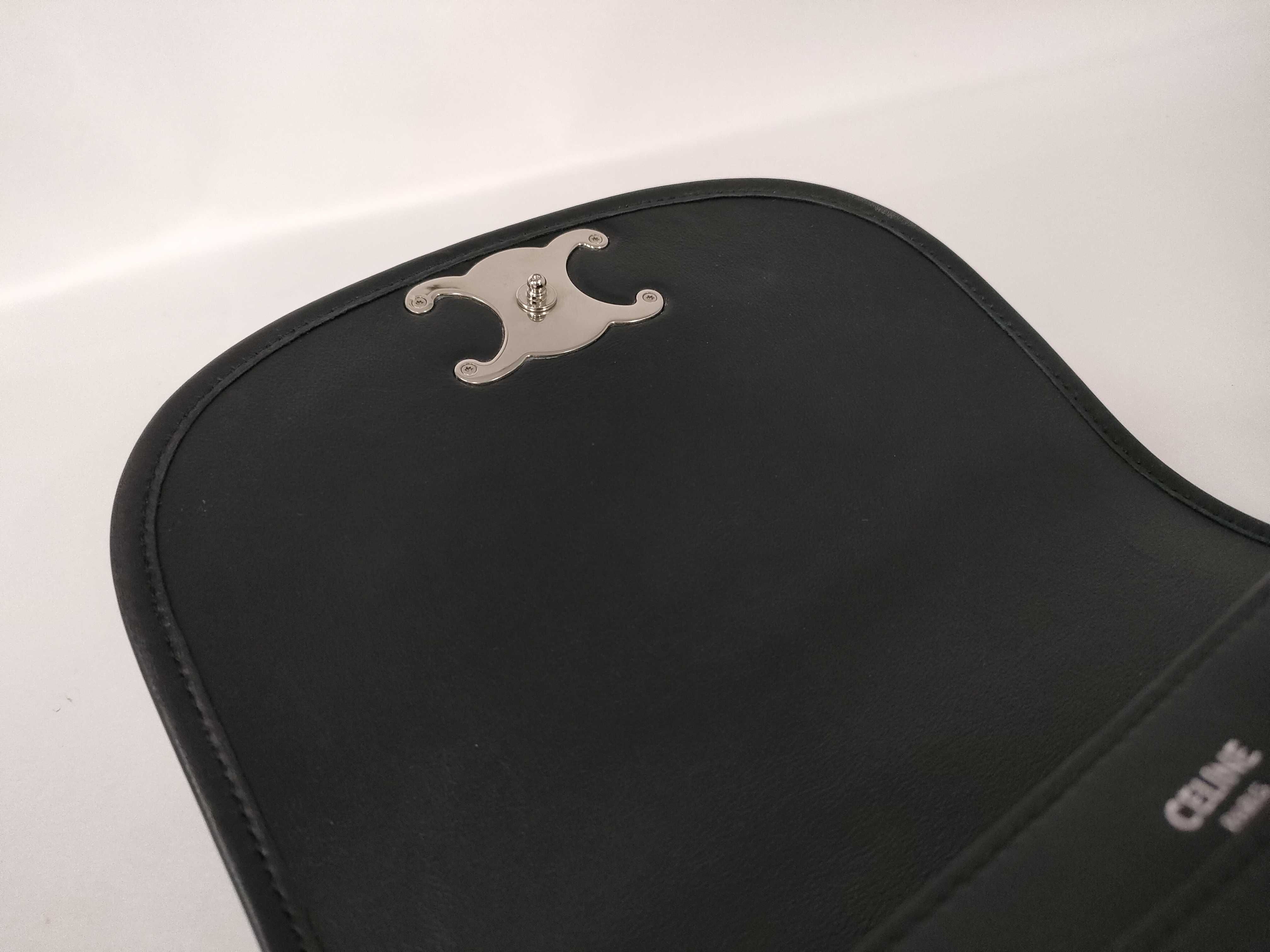 Medium Besace Triomphe Shoulder Bag — view 8