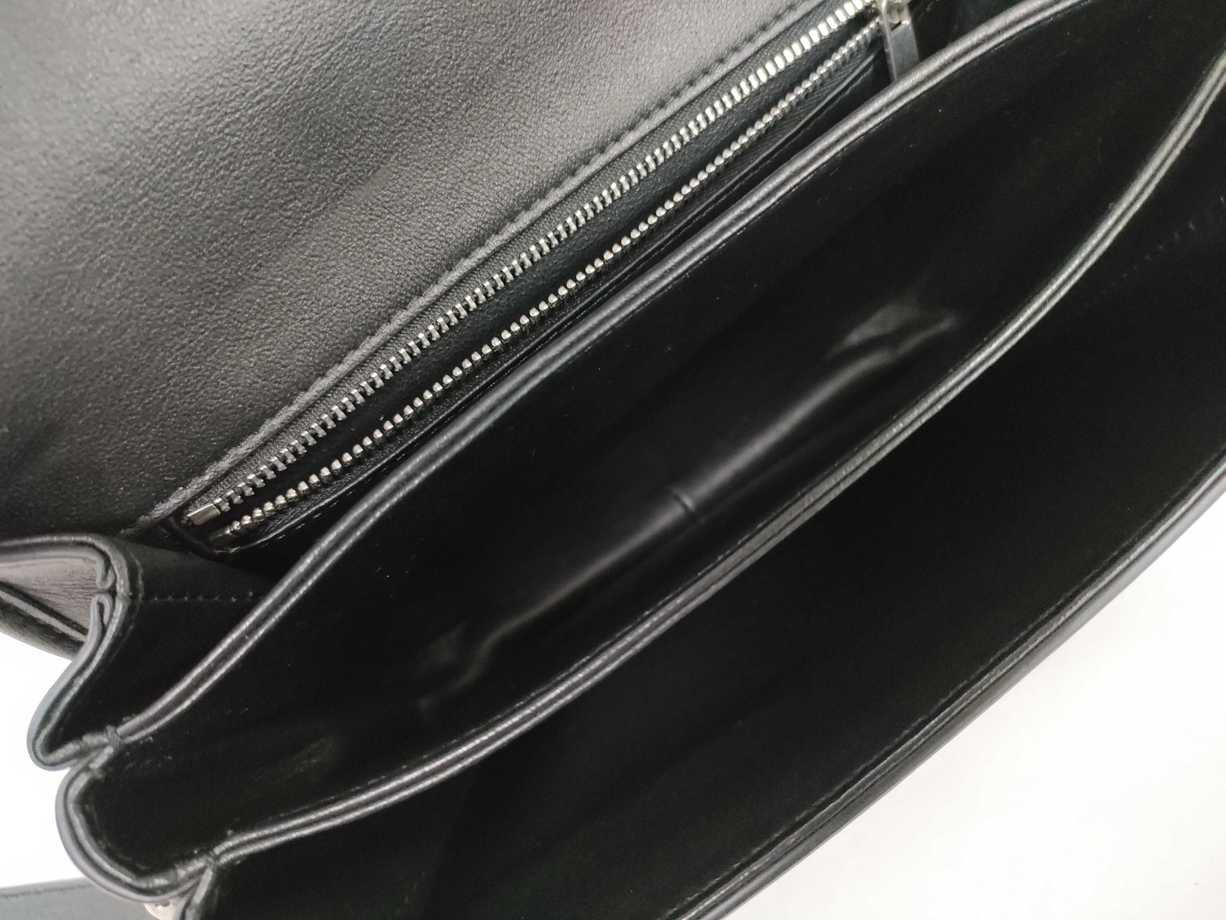 Medium Besace Triomphe Shoulder Bag — view 9