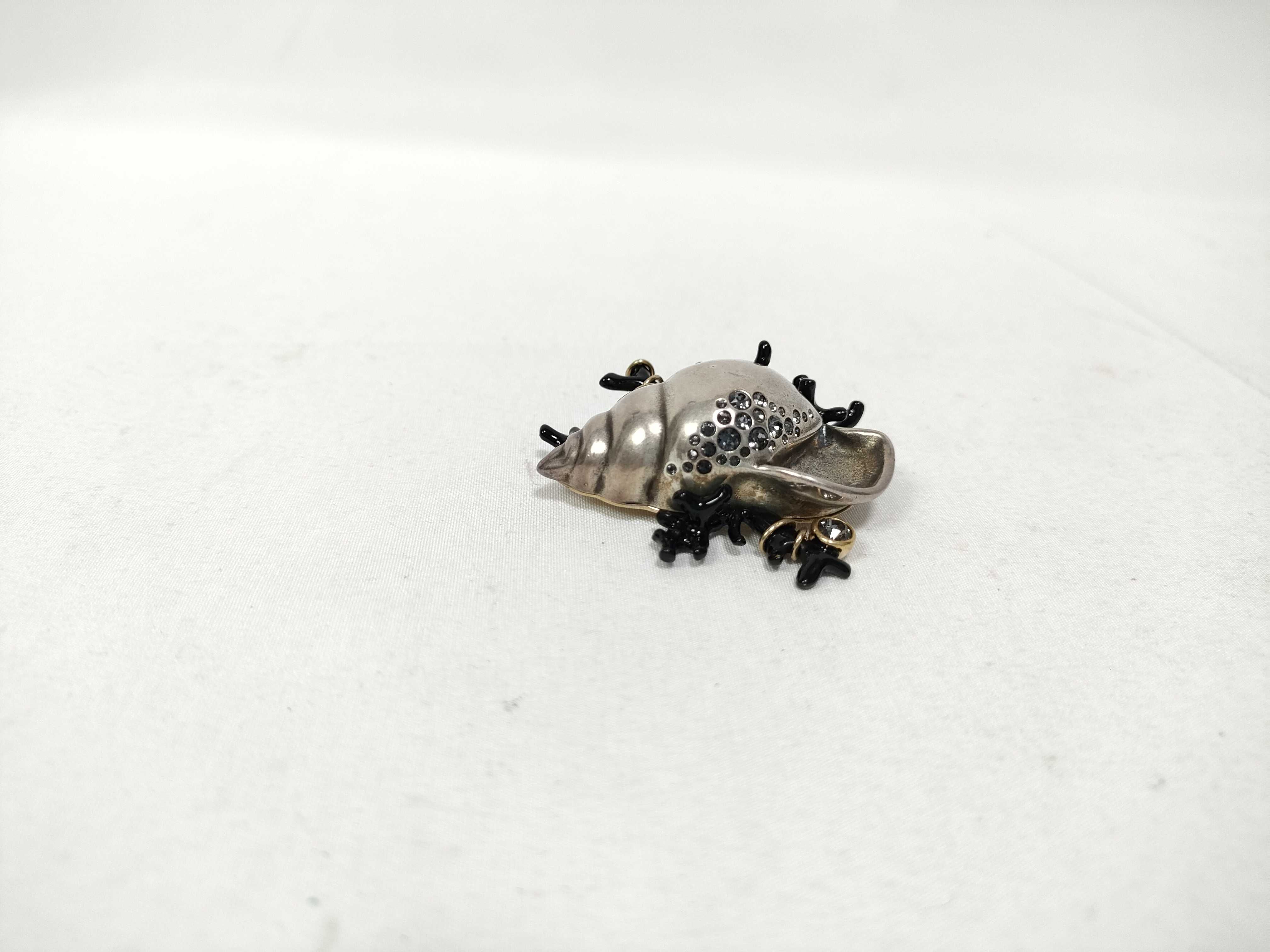 seashell and coral motif brooch — view 3
