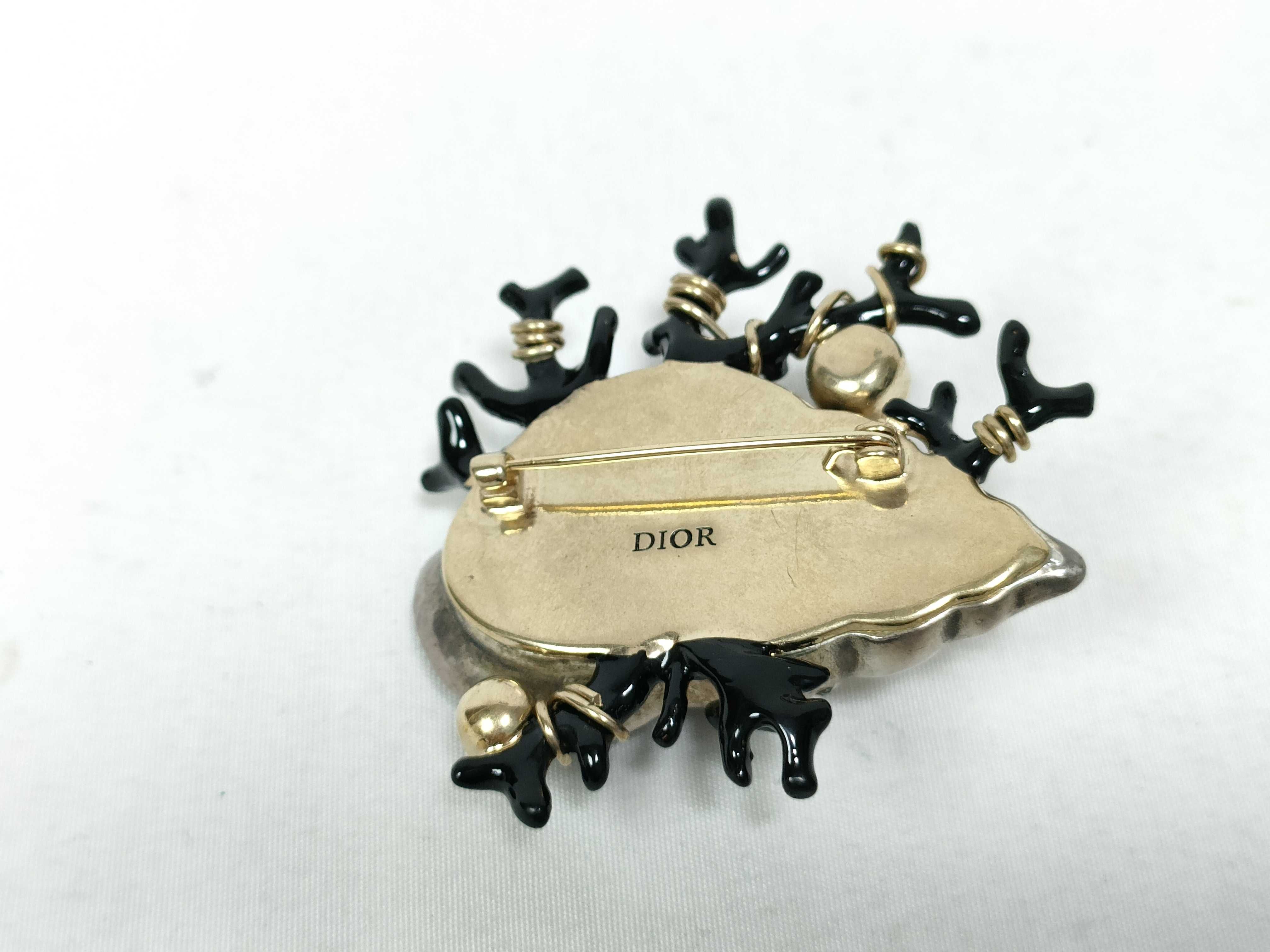 seashell and coral motif brooch — view 5