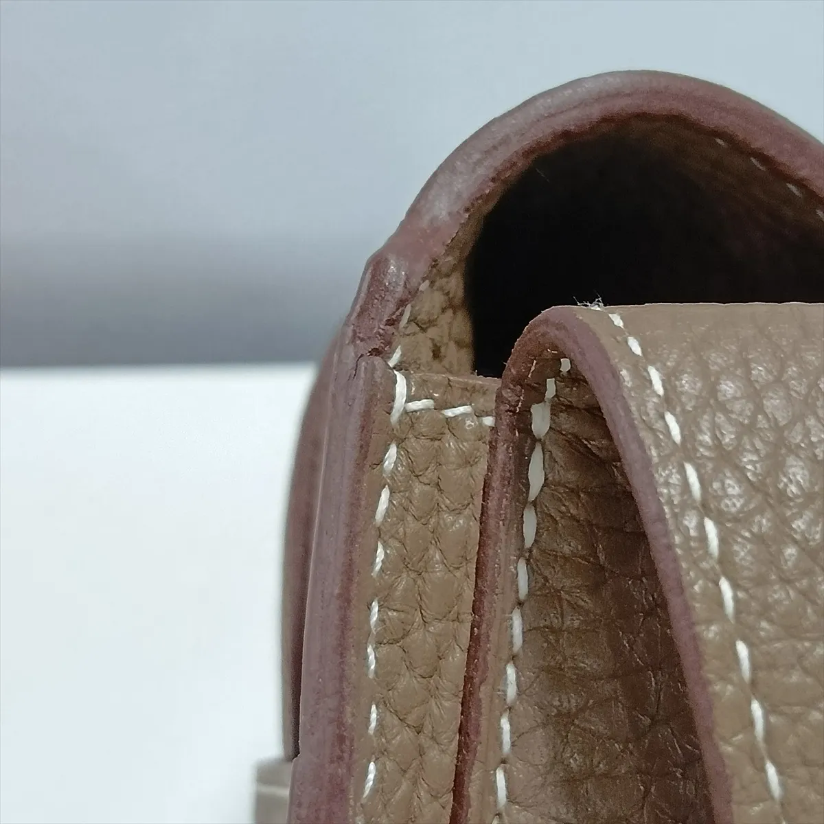 Hermès Pochette Steve, Taurillon Clemence leather, Etoupe, silver hardware, O: 2011 — view 11