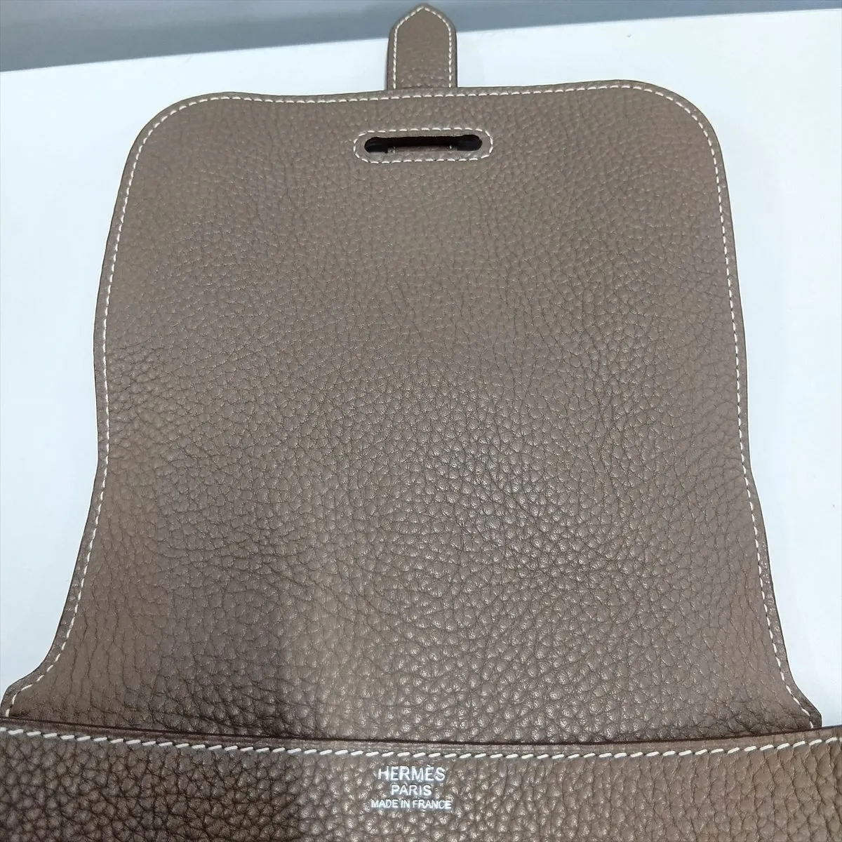 Hermès Pochette Steve, Taurillon Clemence leather, Etoupe, silver hardware, O: 2011 — view 12