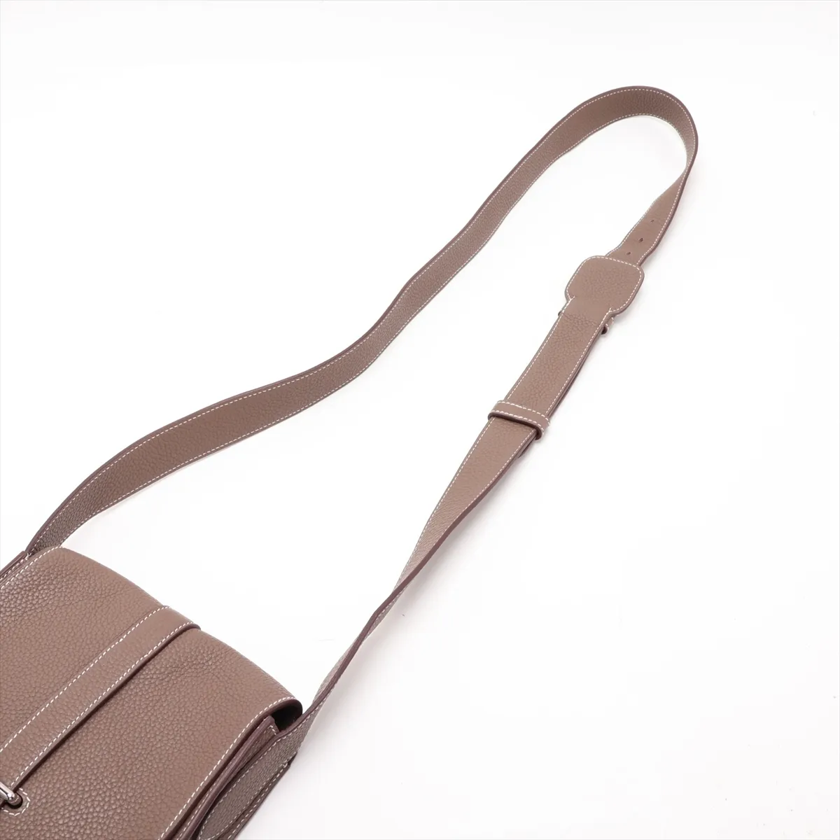 Hermès Pochette Steve, Taurillon Clemence leather, Etoupe, silver hardware, O: 2011 — view 5