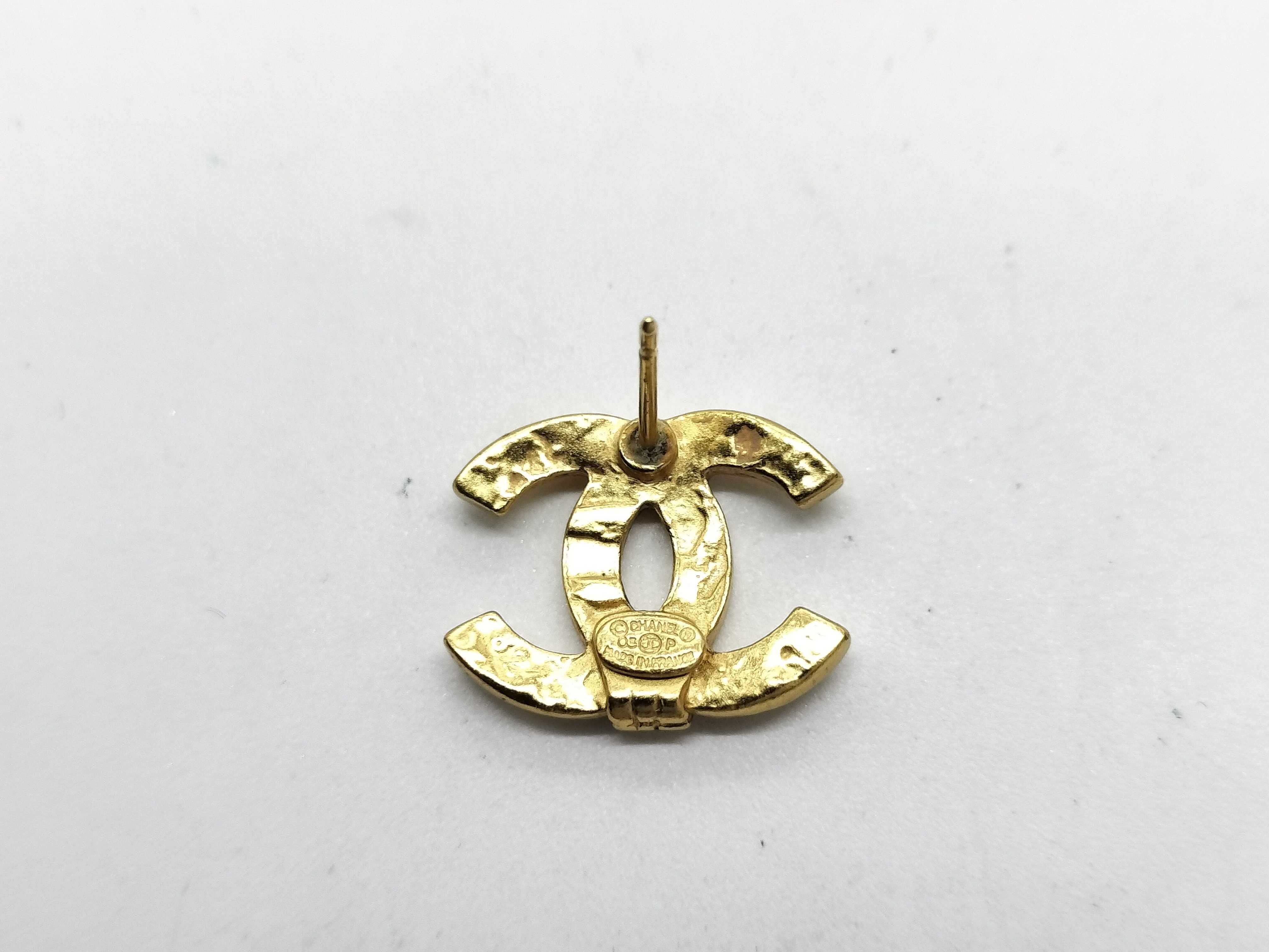single earring — view 2