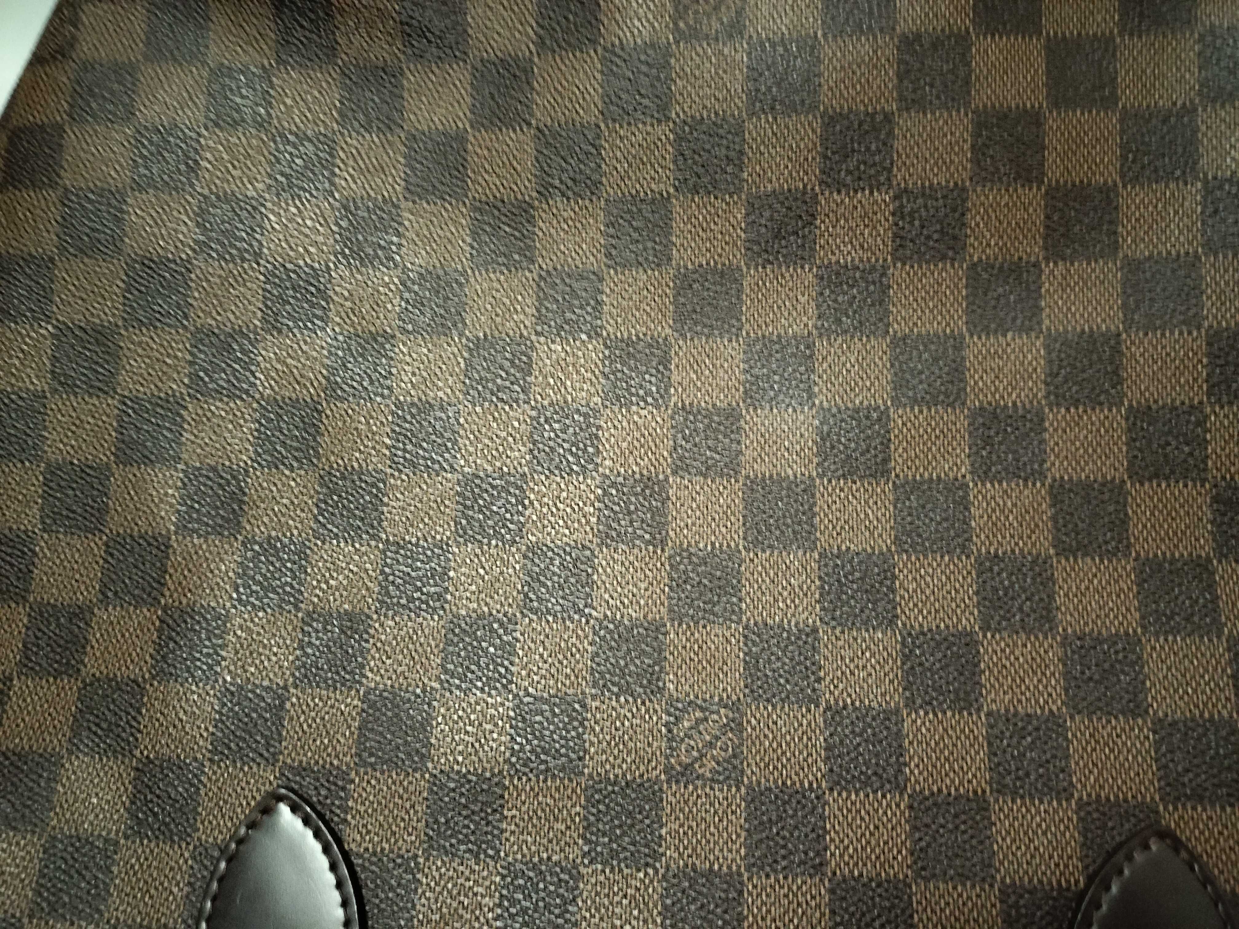 Damier Neverfull MM Tote Bag — view 15