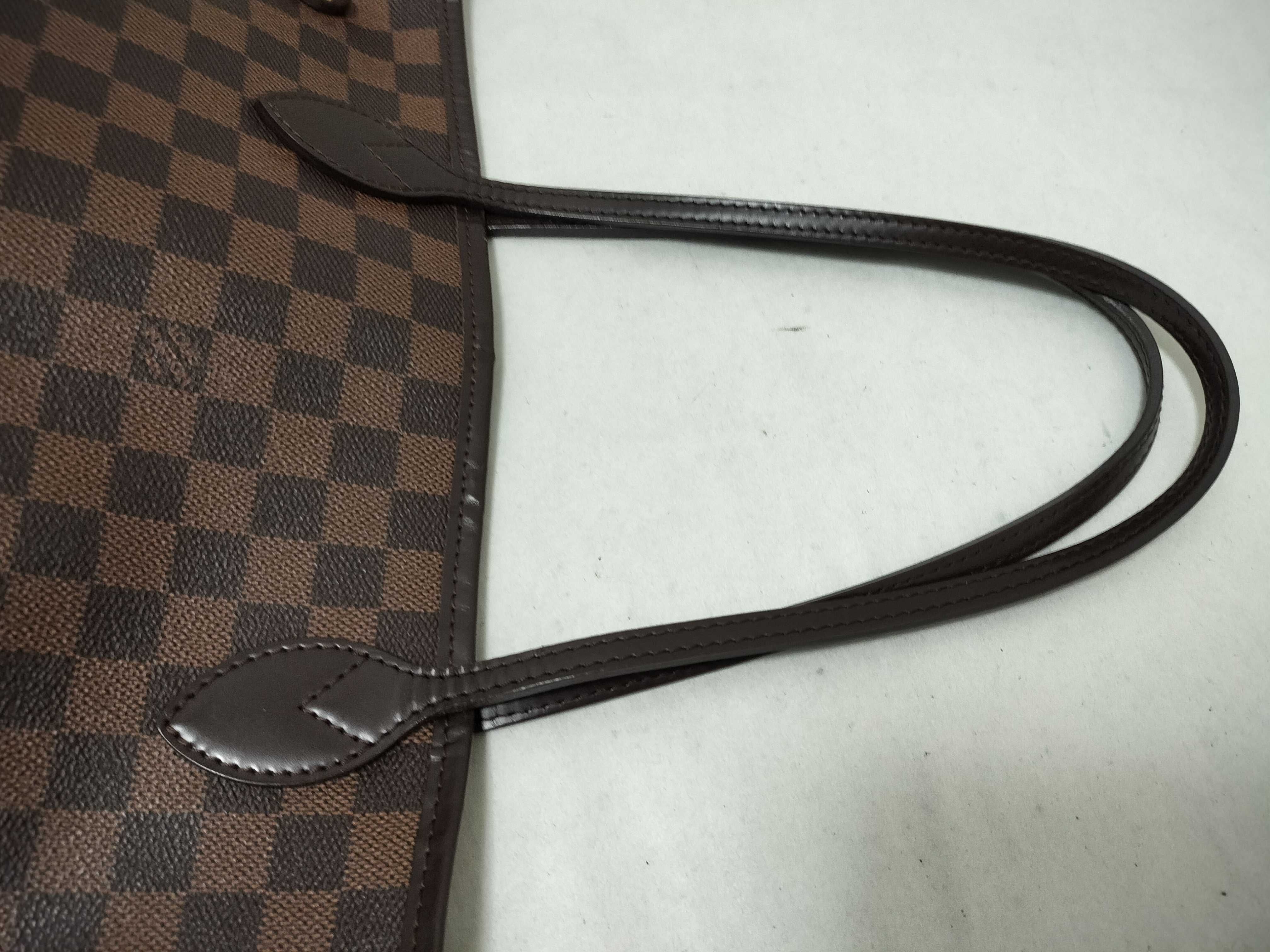 Damier Neverfull MM Tote Bag — view 3
