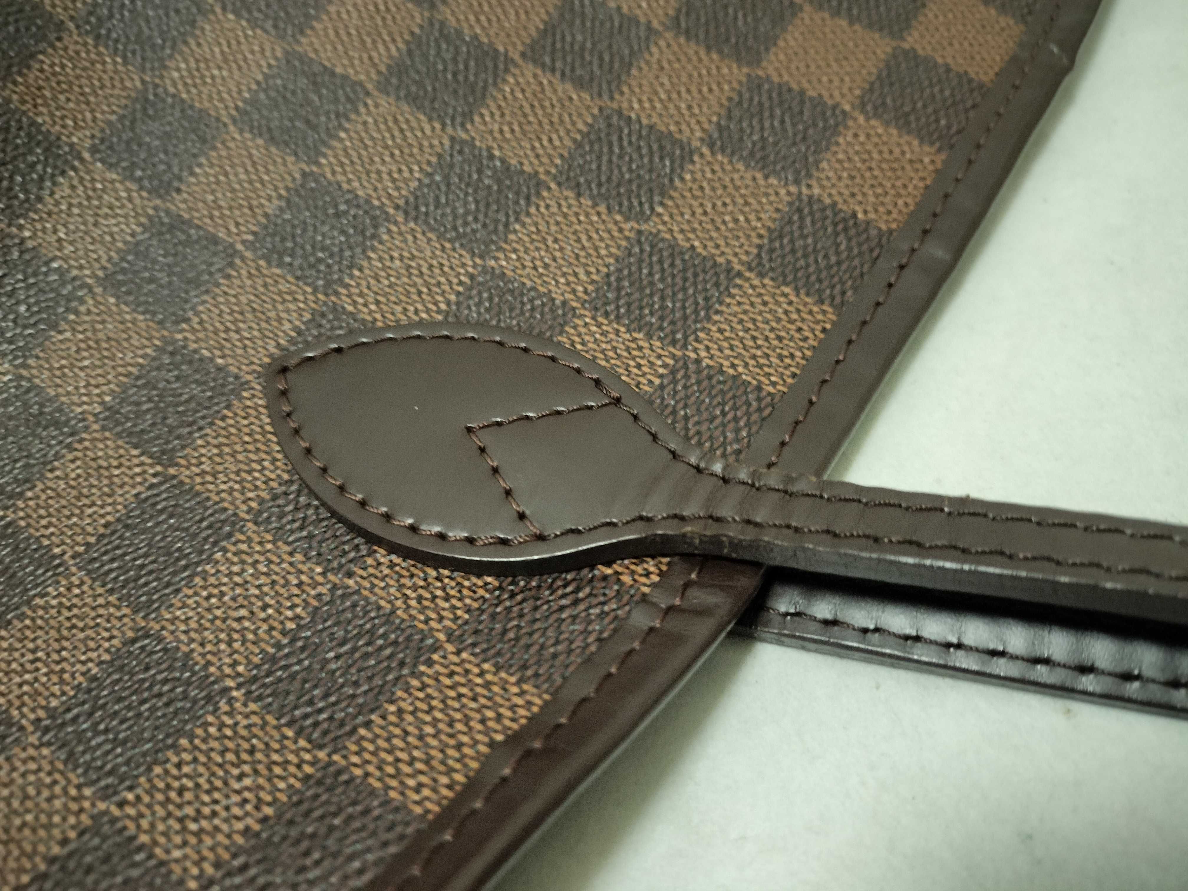 Damier Neverfull MM Tote Bag — view 5