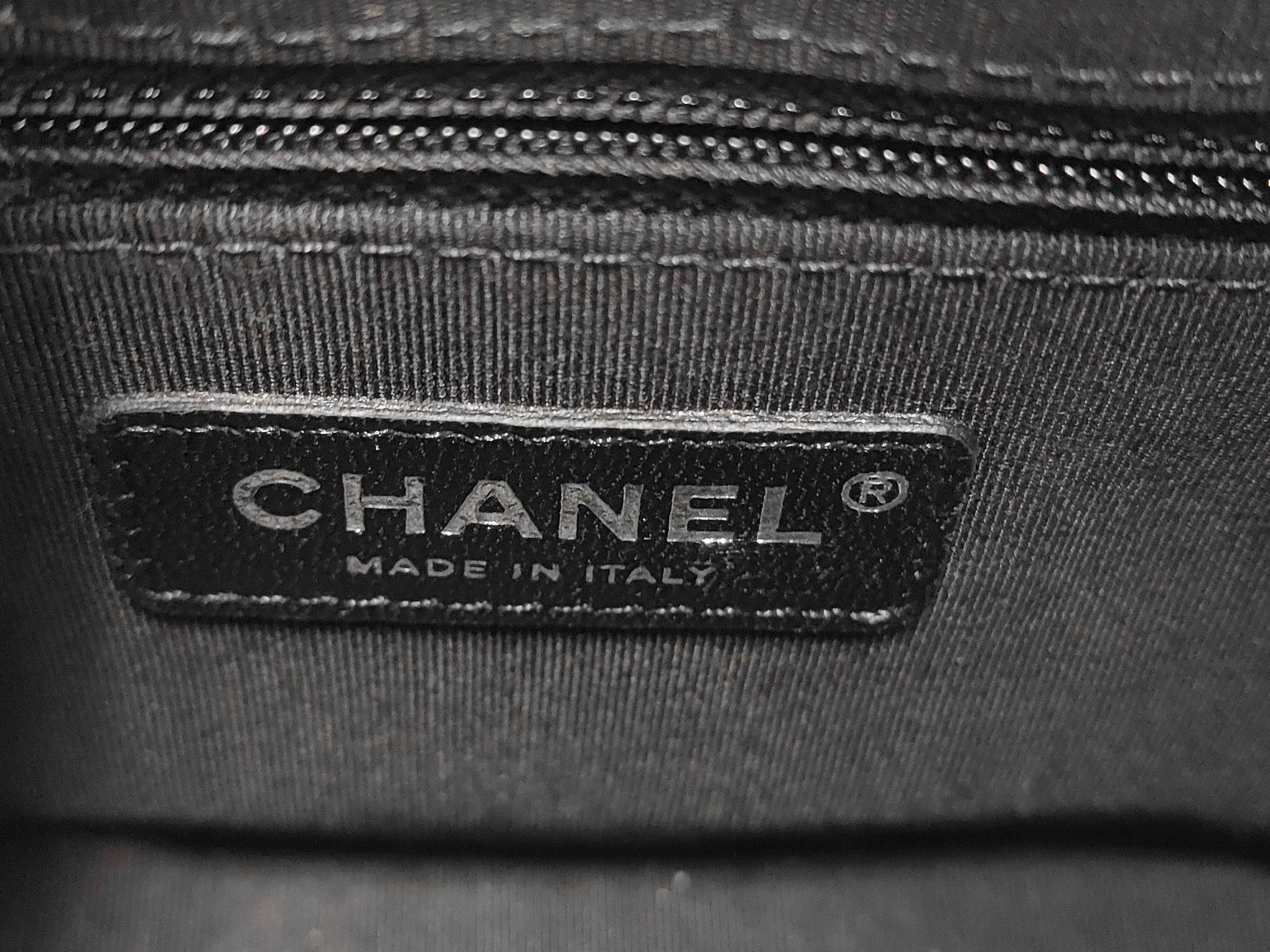 Gabrielle de Chanel Small Black x Gold Shoulder Bag — view 10