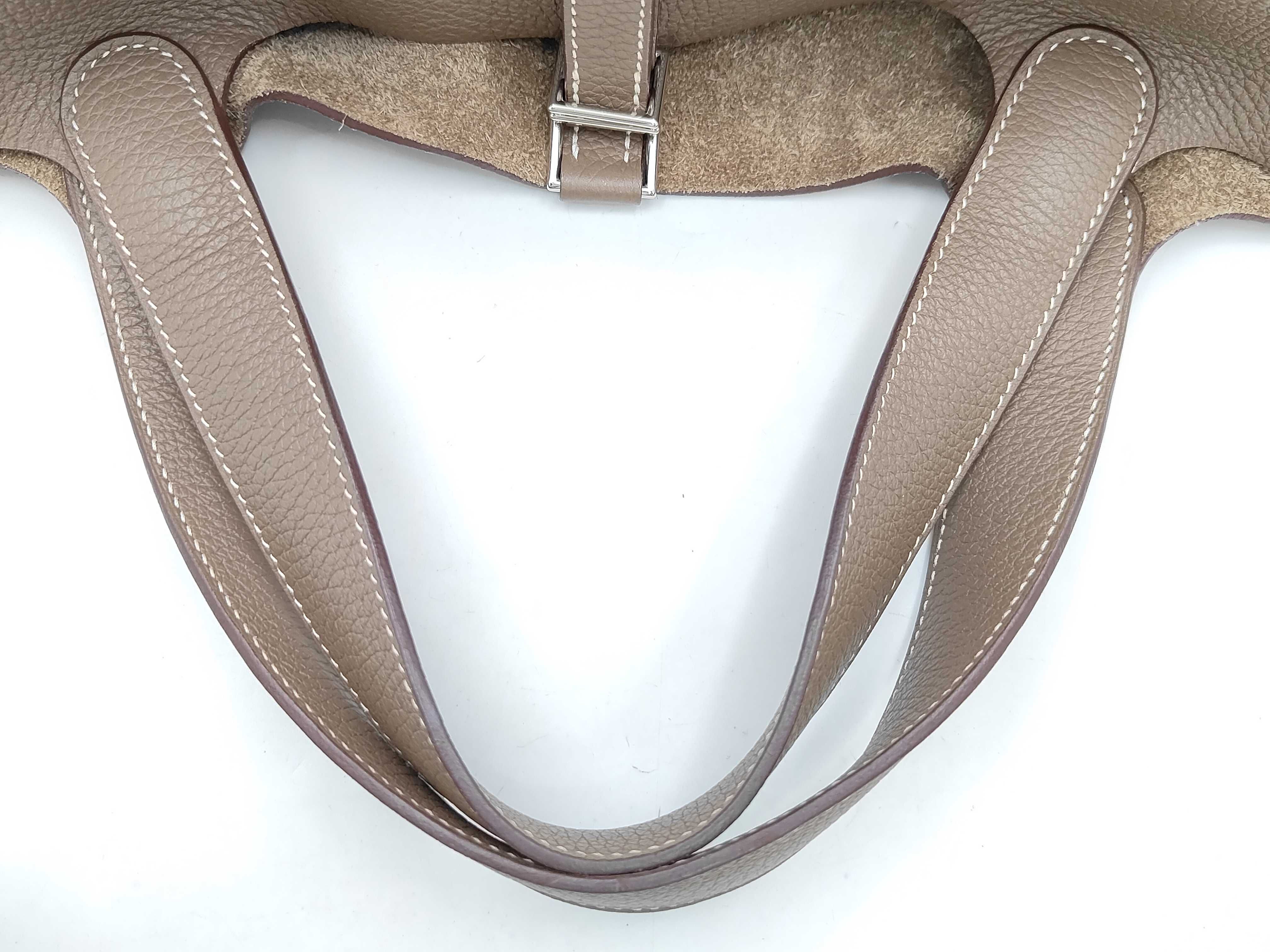 Picotin Lock MM Taurillon Clemence Etoupe Z Stamp Handbag — view 4