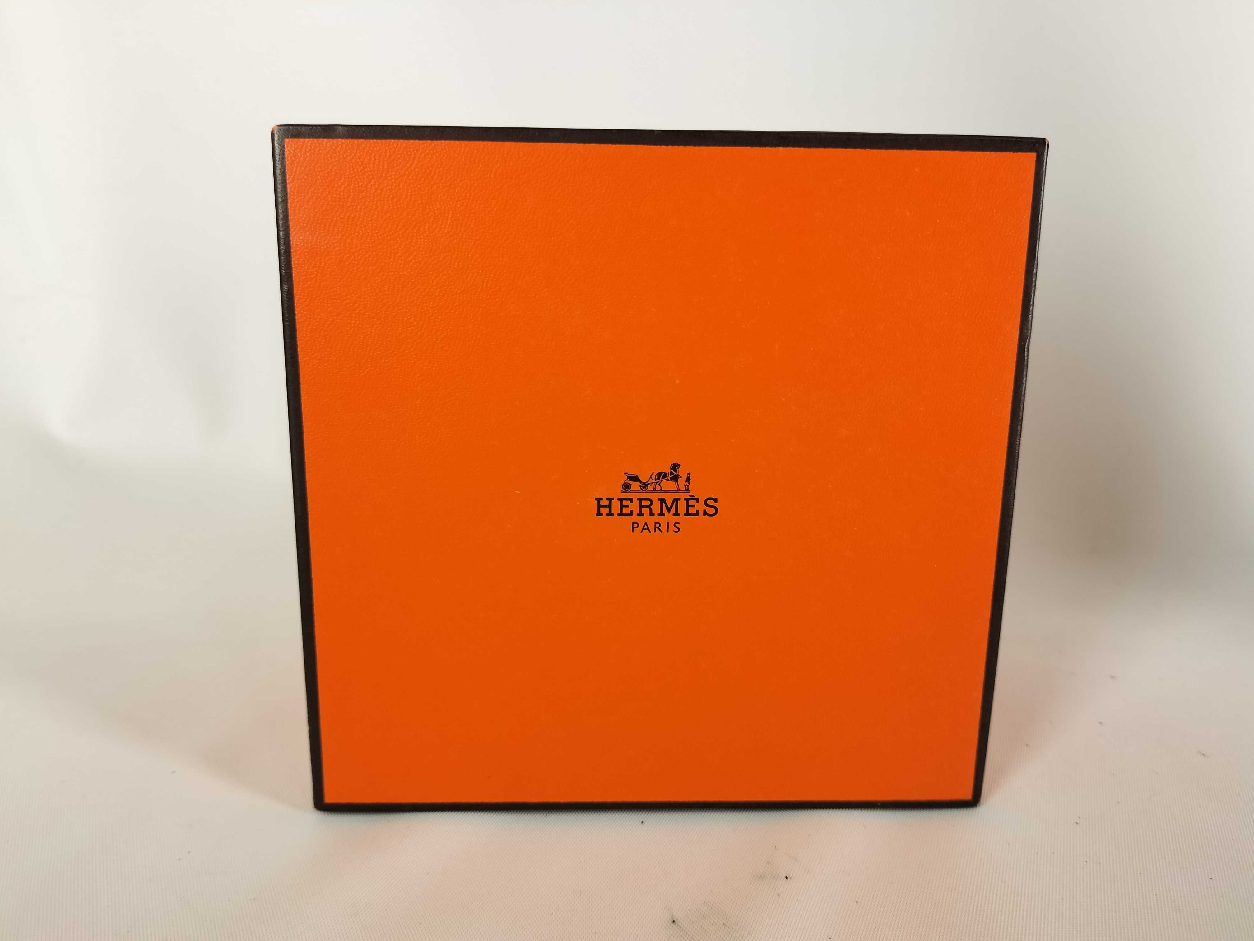 watch/inner box and other accessories — view 7