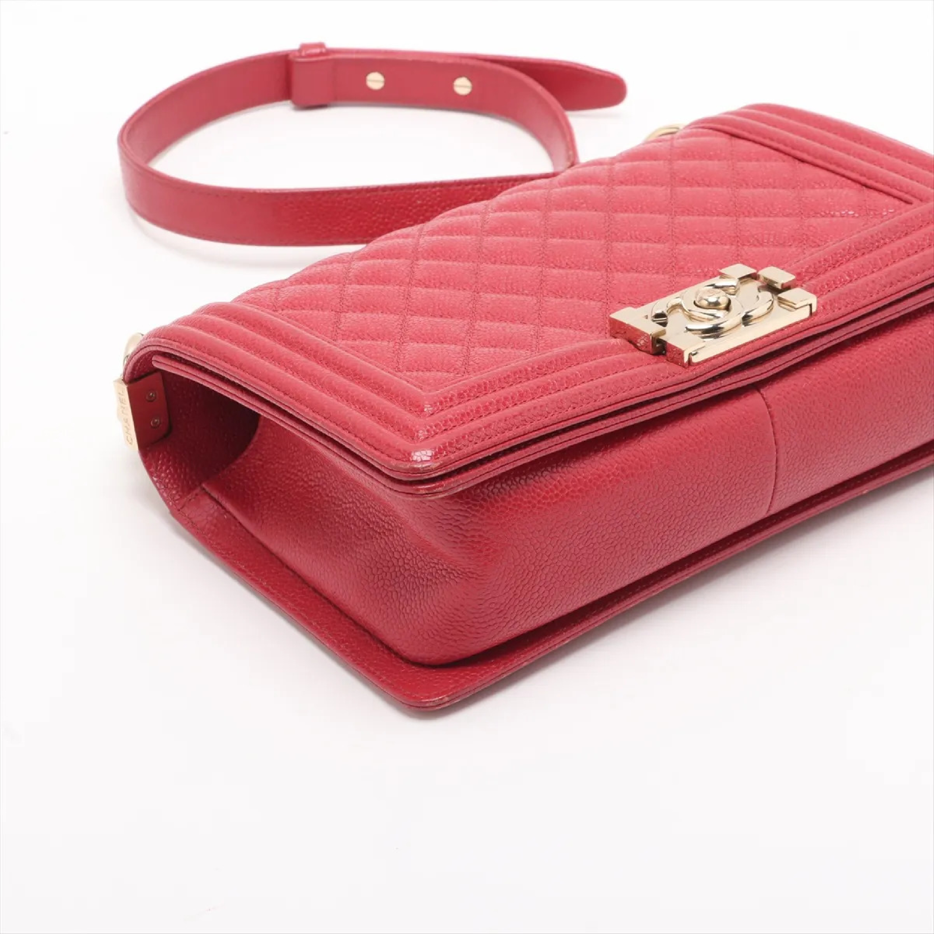 Boy Chanel 25 Caviar Skin Chain Shoulder Bag, serial number 29, A67086 (Shoulder Bag) — view 4