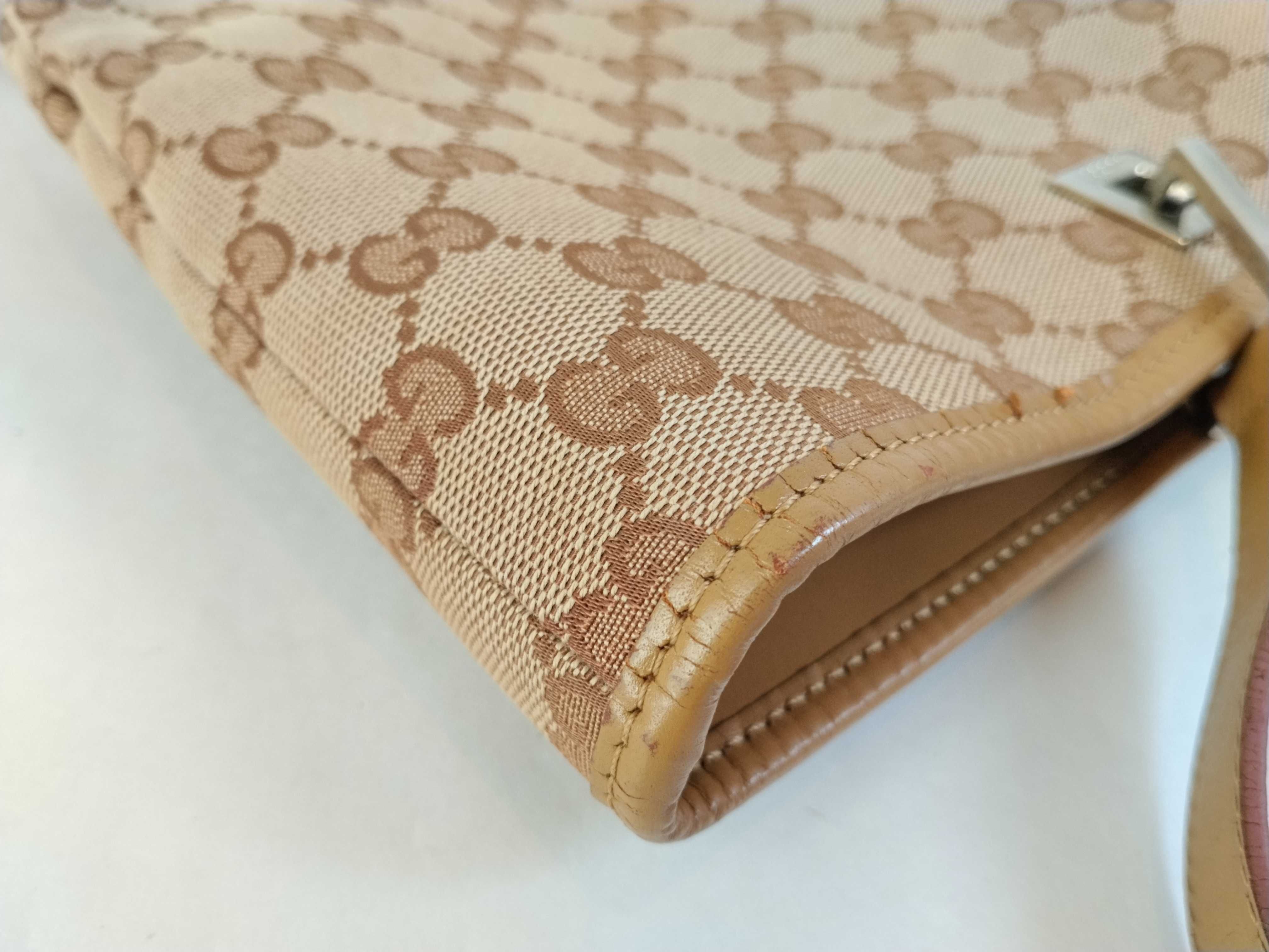 GG Canvas Gucci Handbag Title: Random Tote Bag — view 13