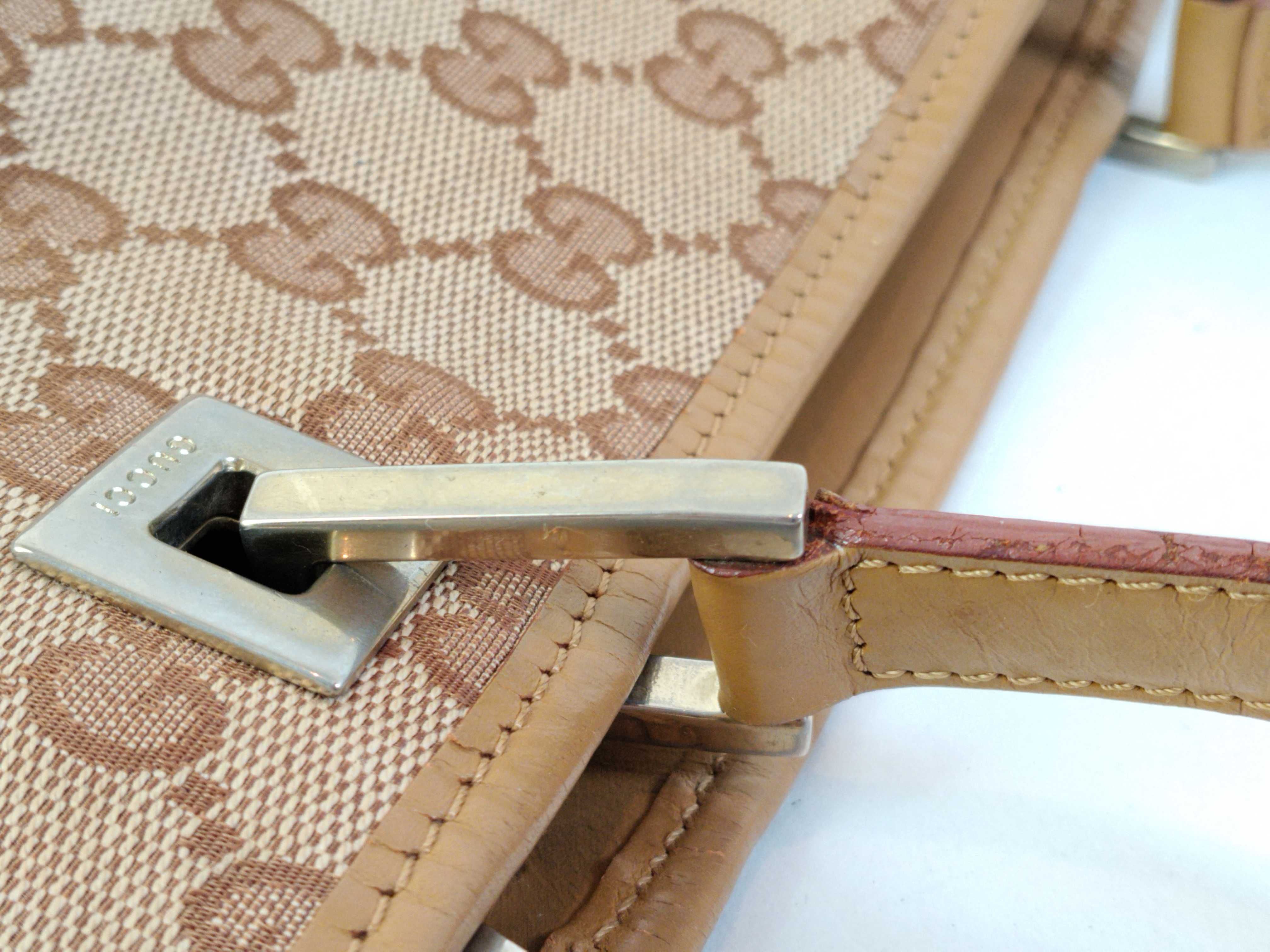 GG Canvas Gucci Handbag Title: Random Tote Bag — view 6