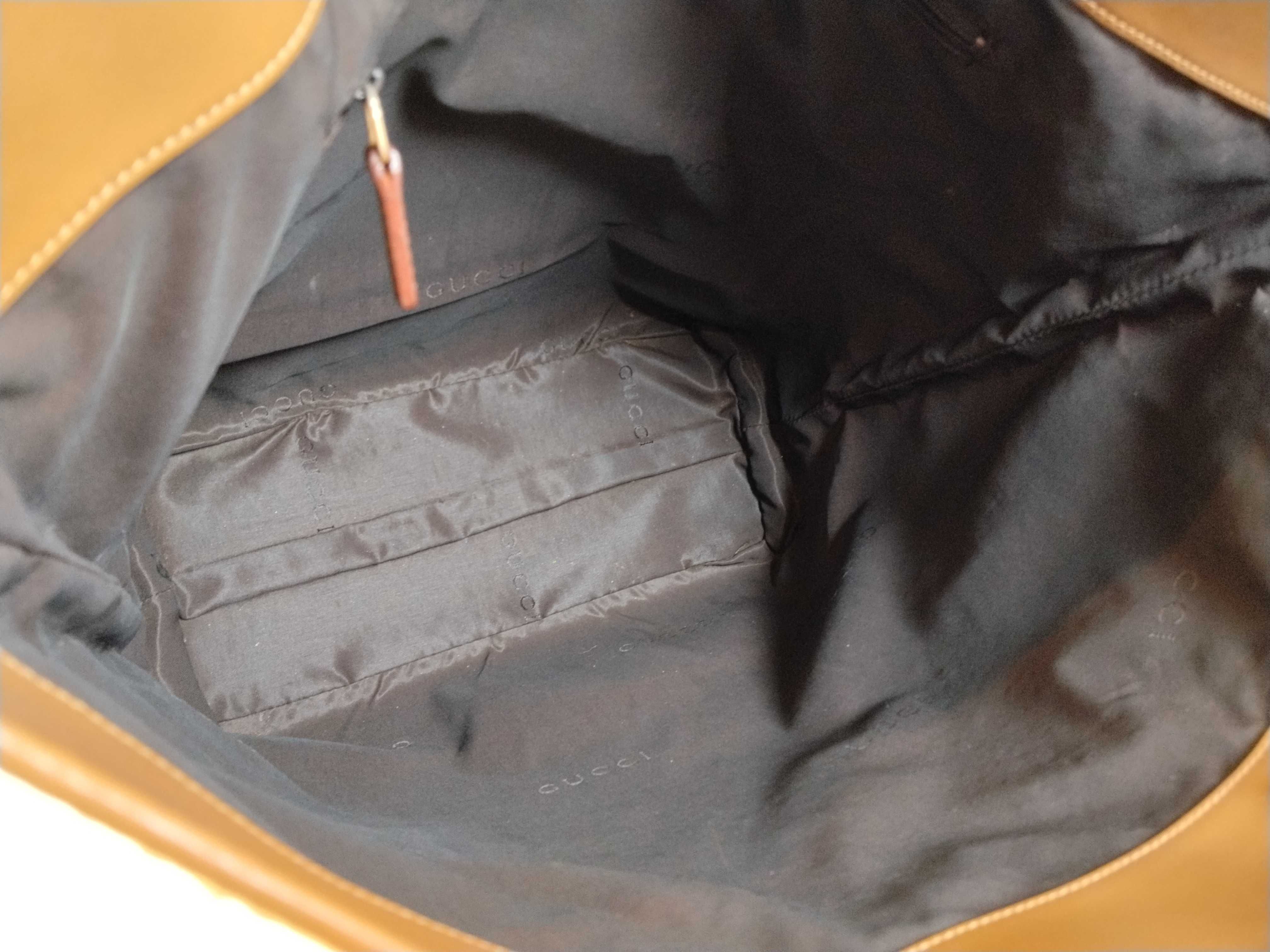 GG Canvas Gucci Handbag Title: Random Tote Bag — view 9
