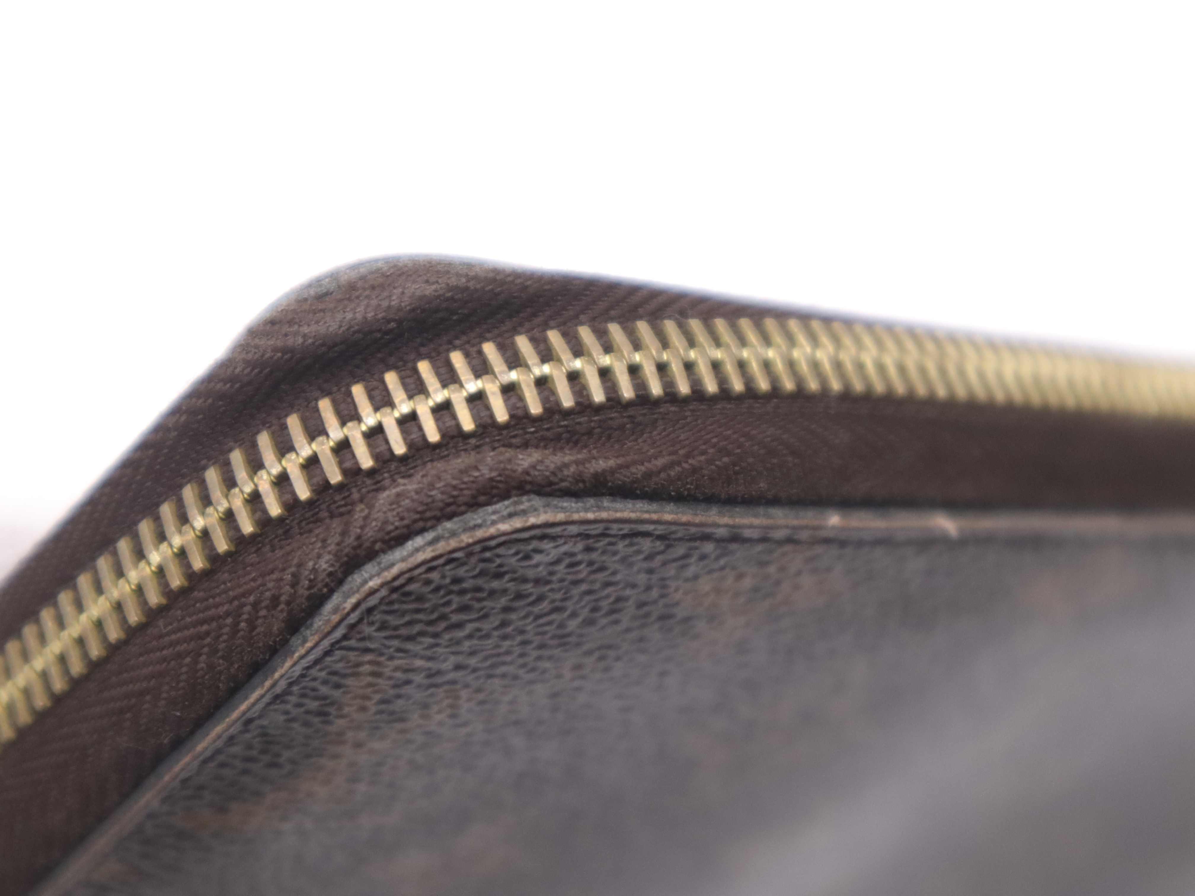 M42616 Monogram Zippy Wallet — view 7