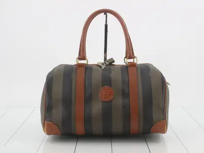 Pecan handbag, striped.