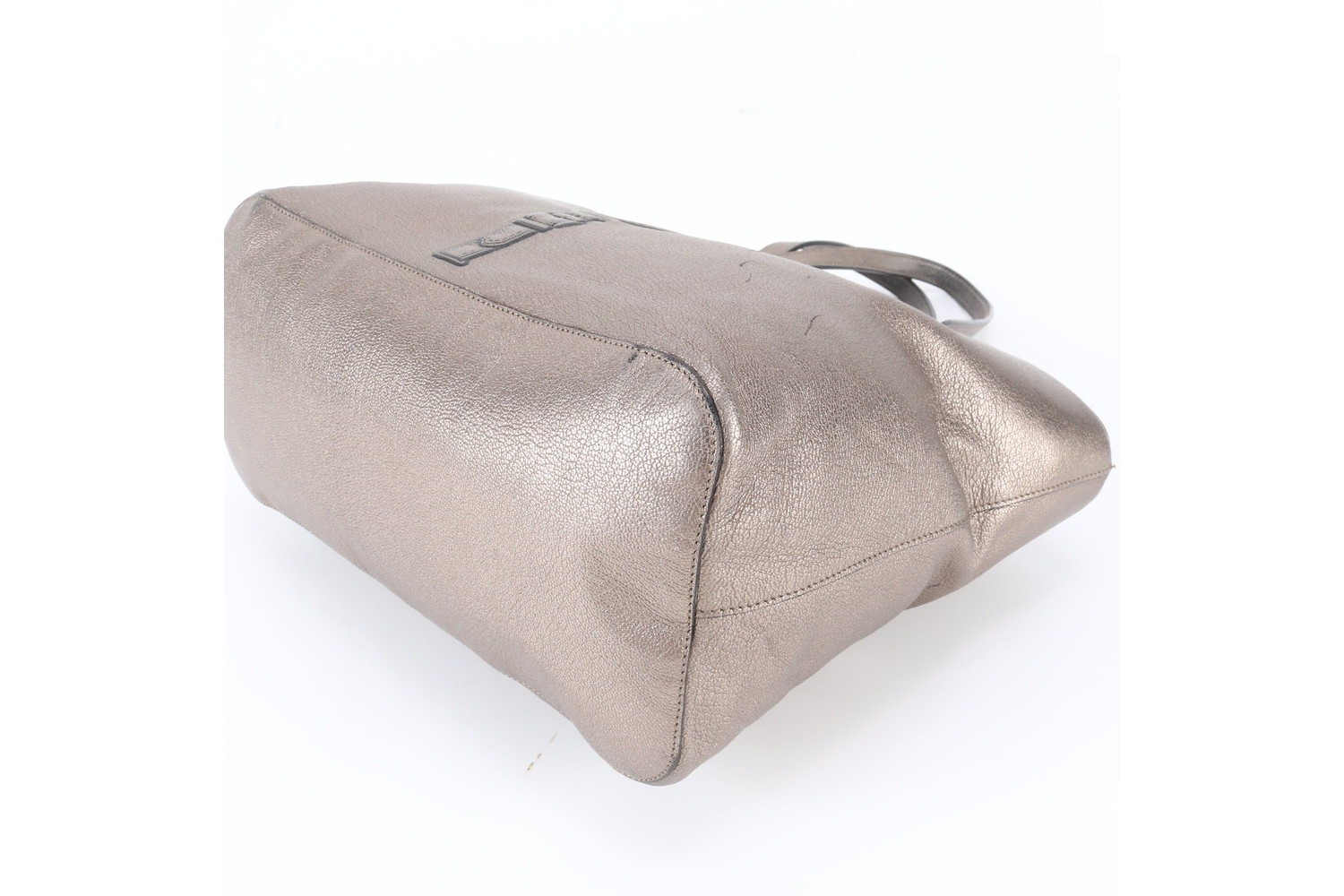 Belt pattern metallic leather tote bag — view 5