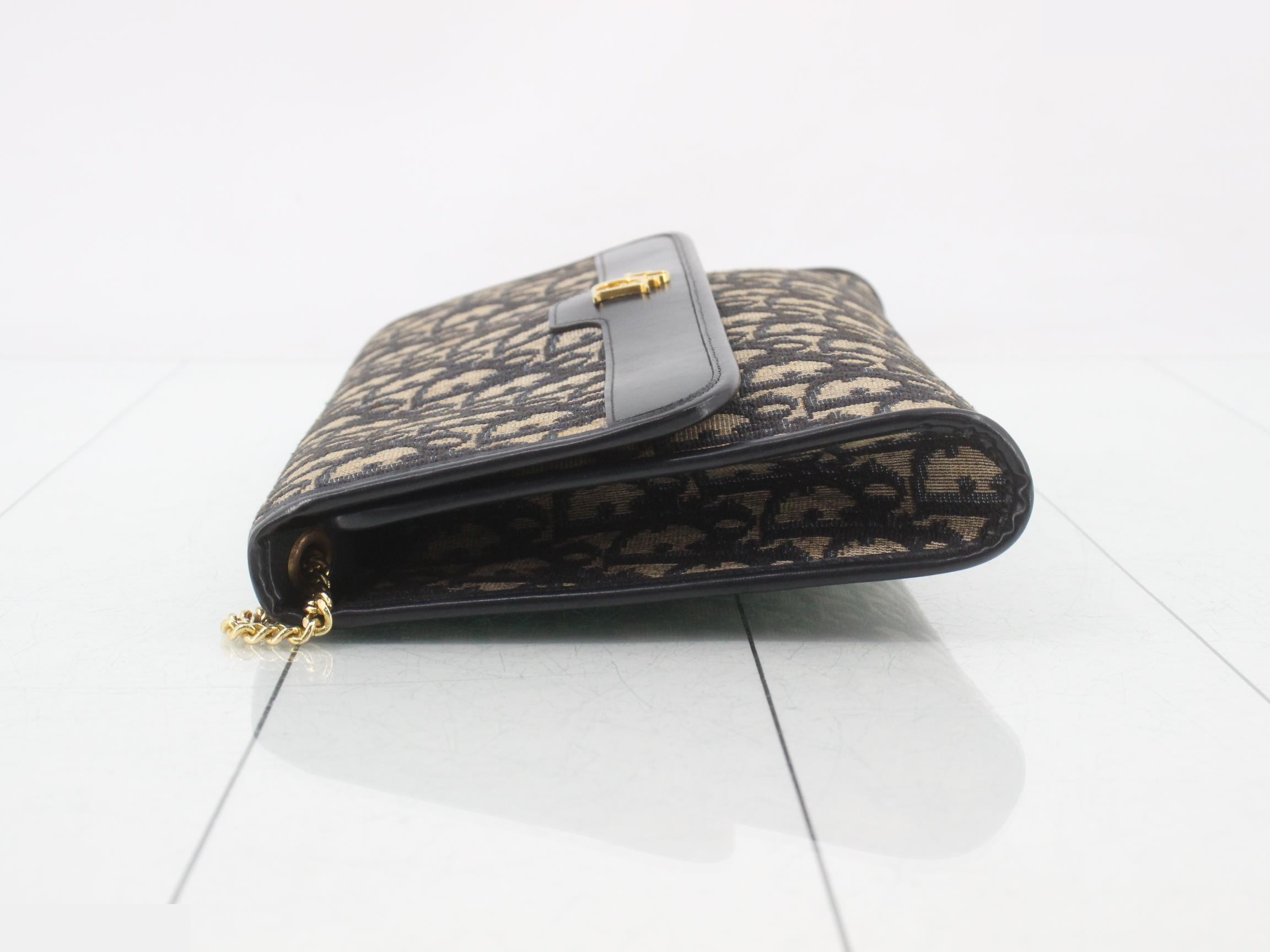 Trotter Chain Shoulder Bag — view 4